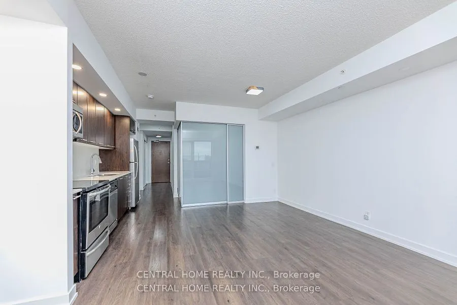 2220 Lake Shore Boulevard W, #607