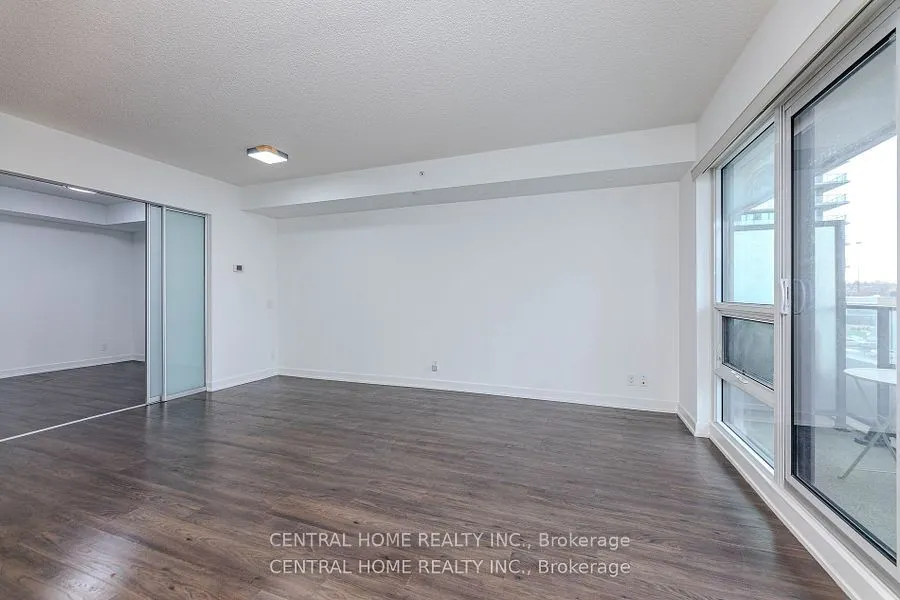 2220 Lake Shore Boulevard W, #607