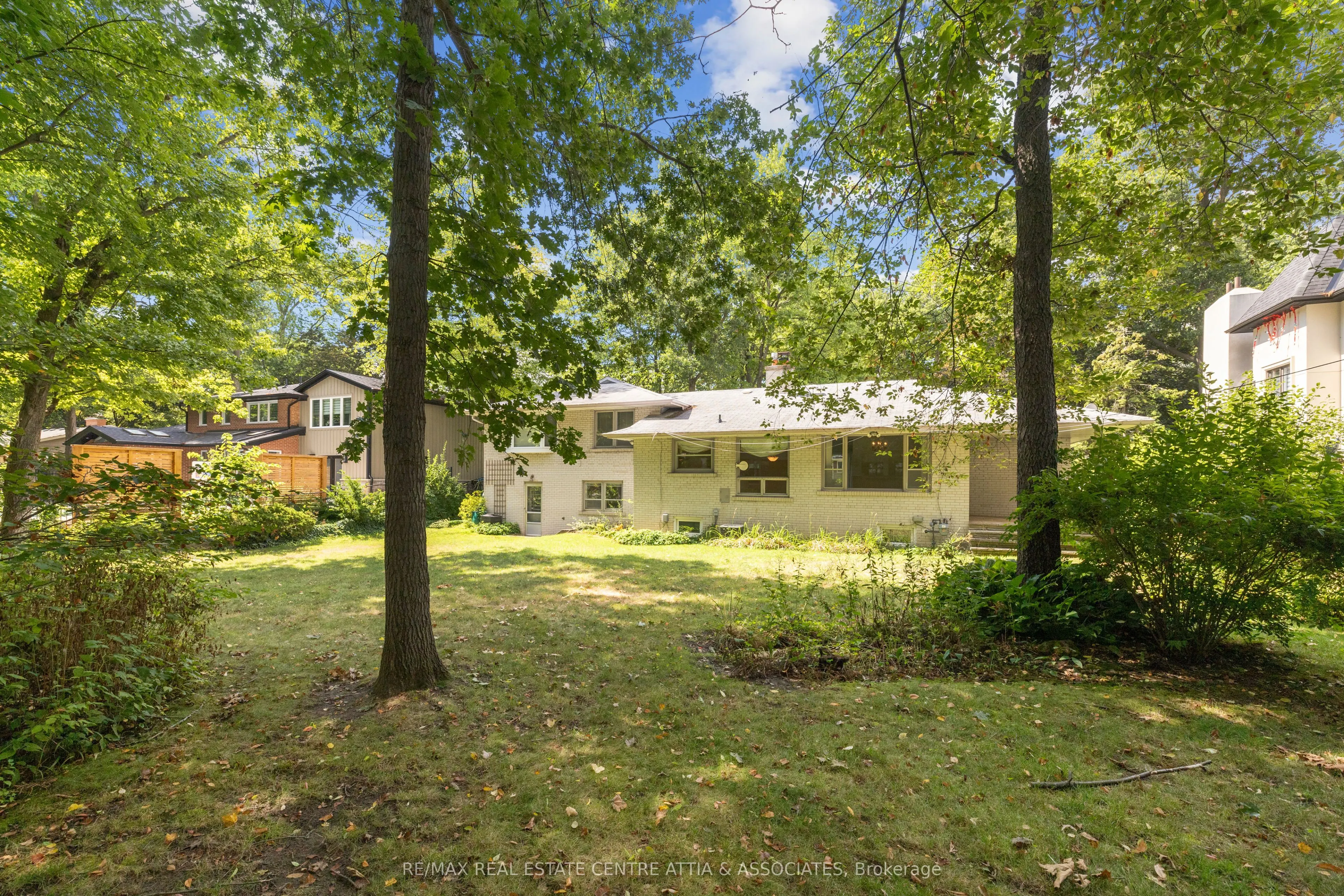1475 Merrow Road