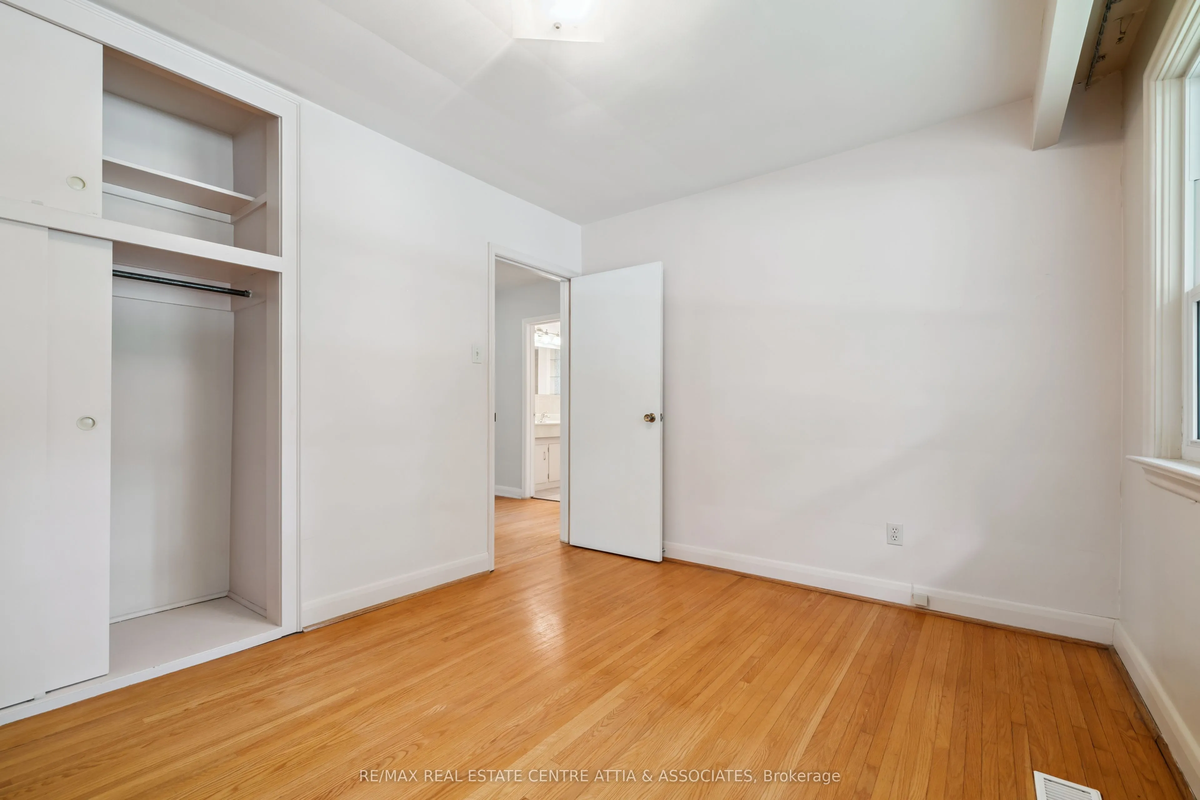 1475 Merrow Road