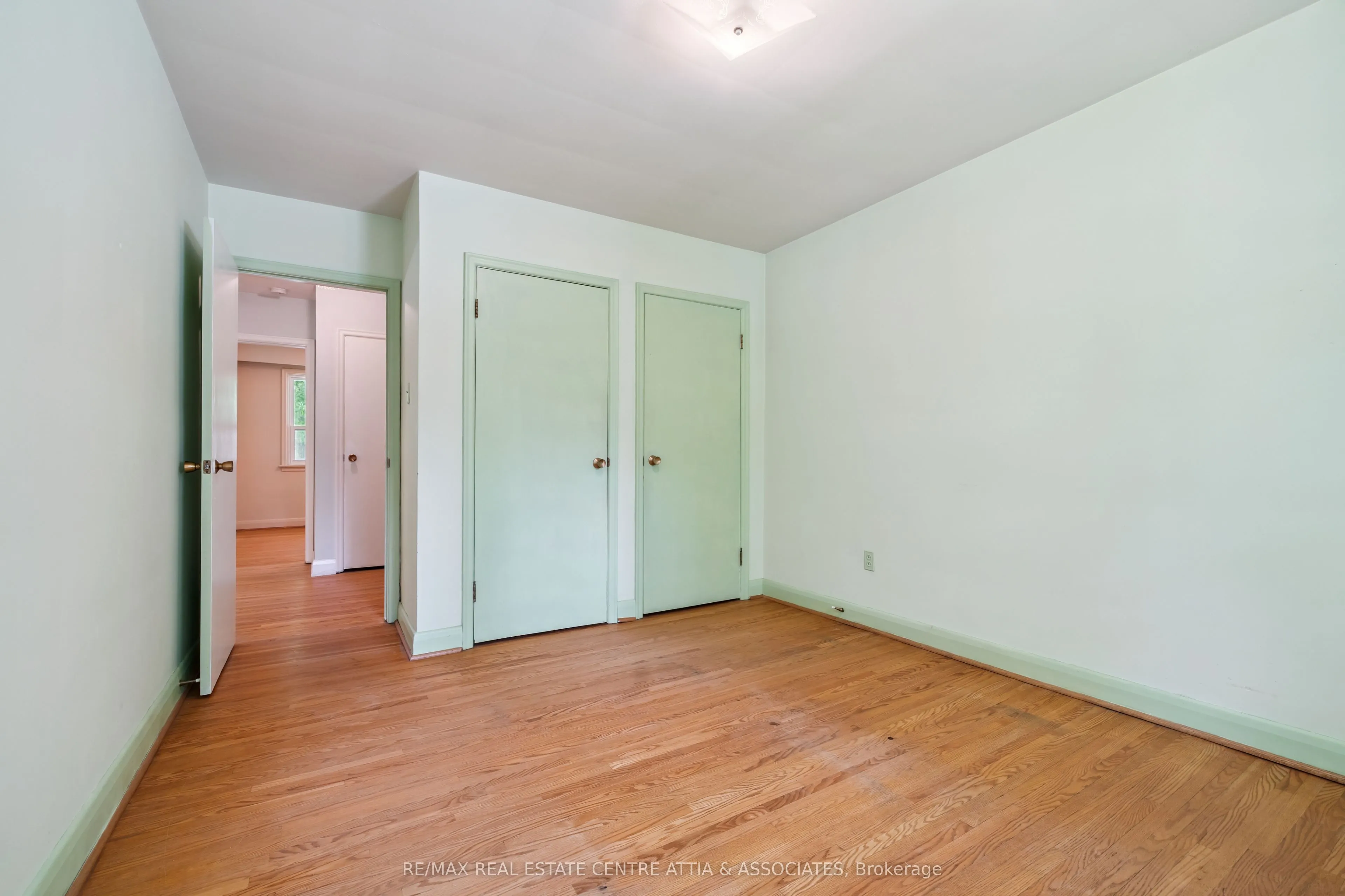 1475 Merrow Road