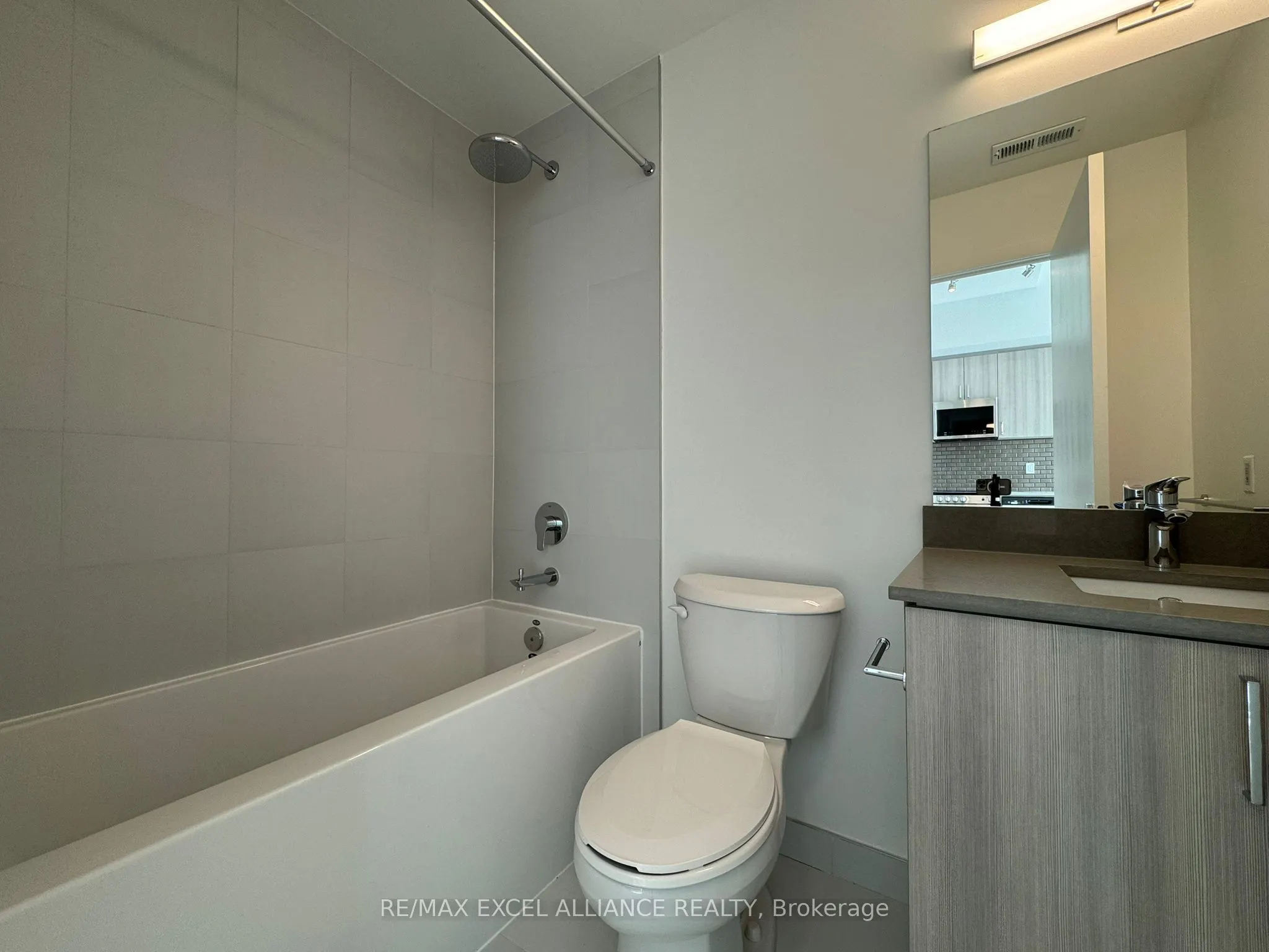 1005 Dundas Street E, #908