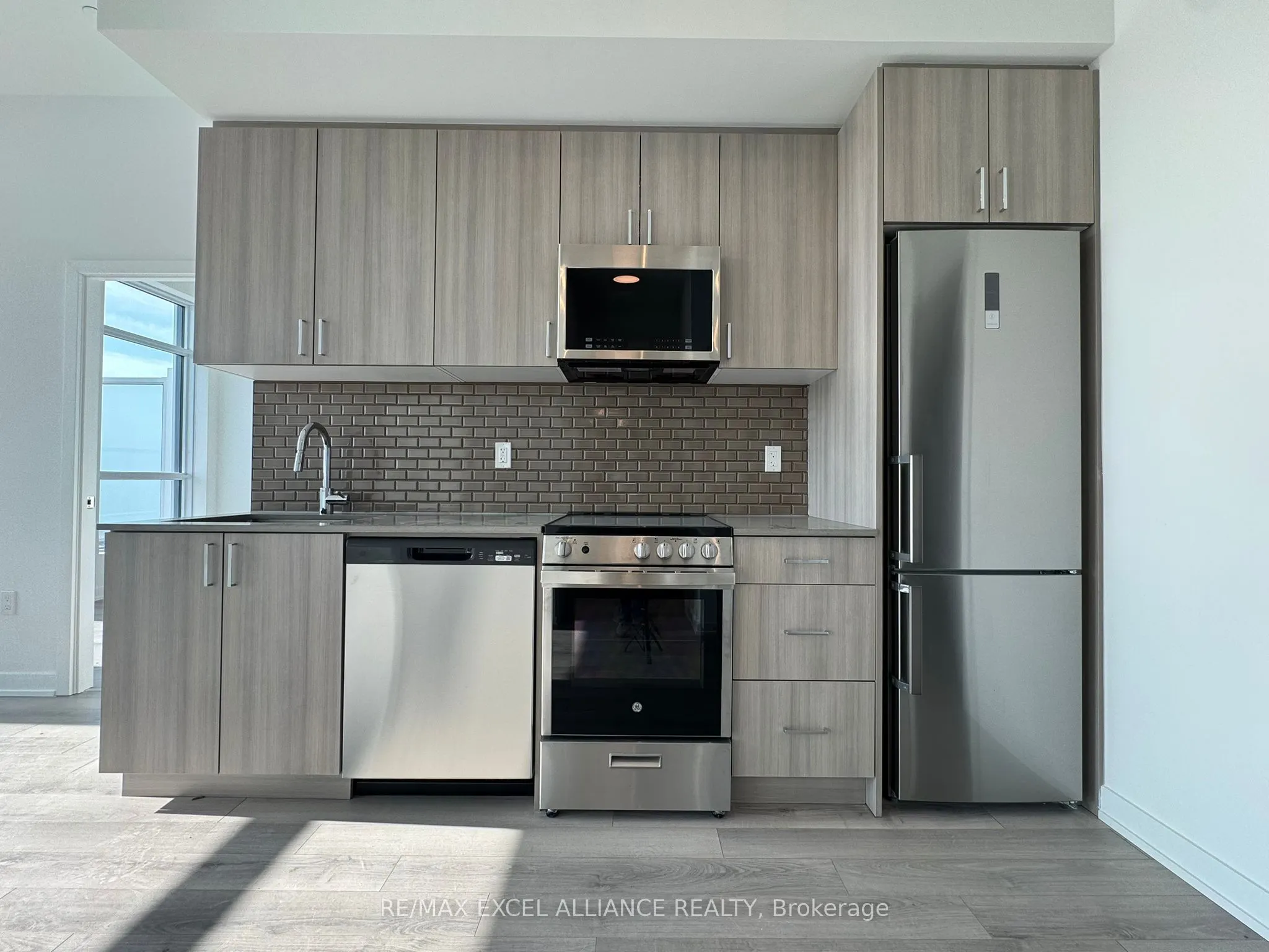 1005 Dundas Street E, #908
