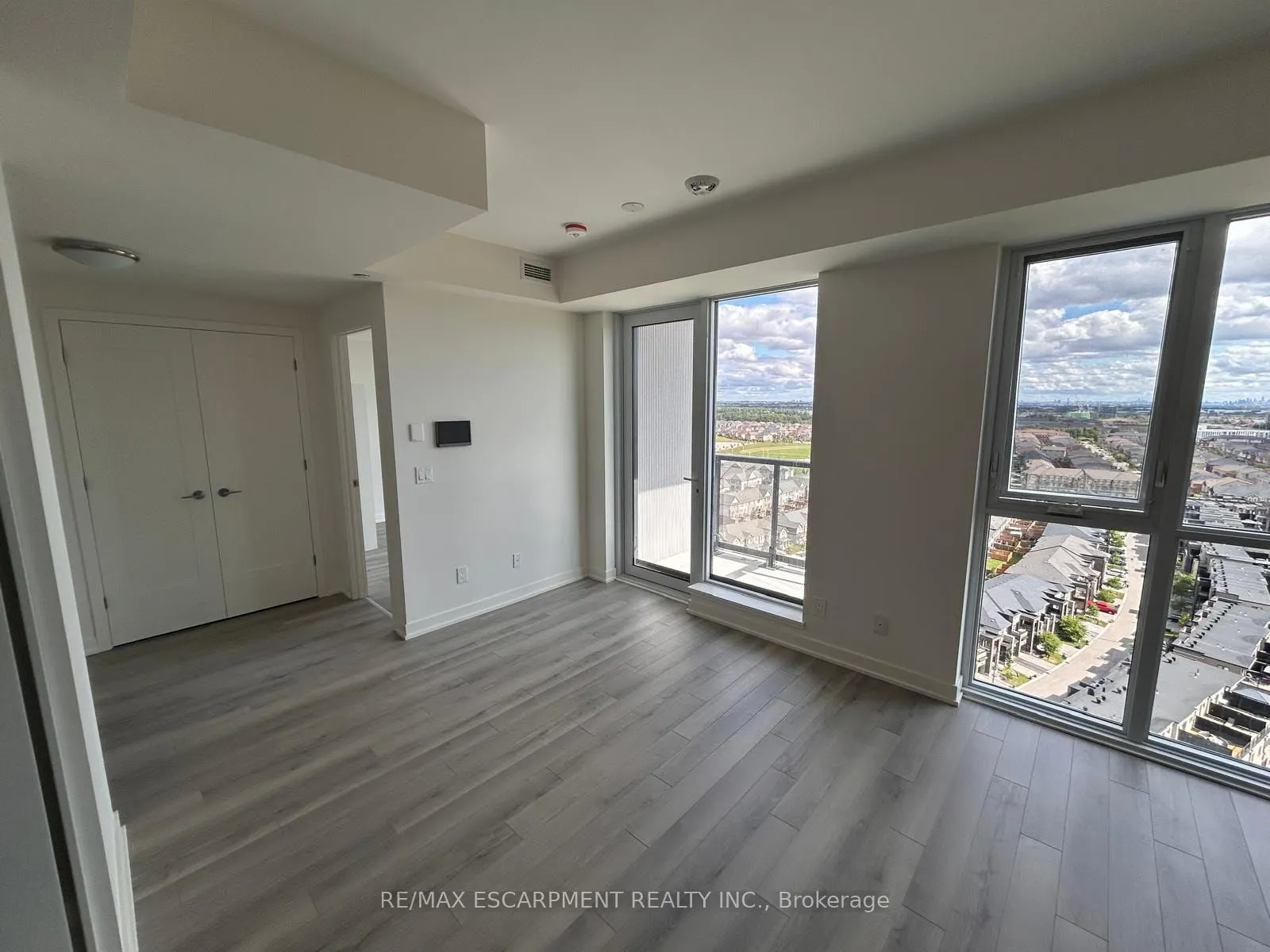 3079 Trafalgar Road, #1808
