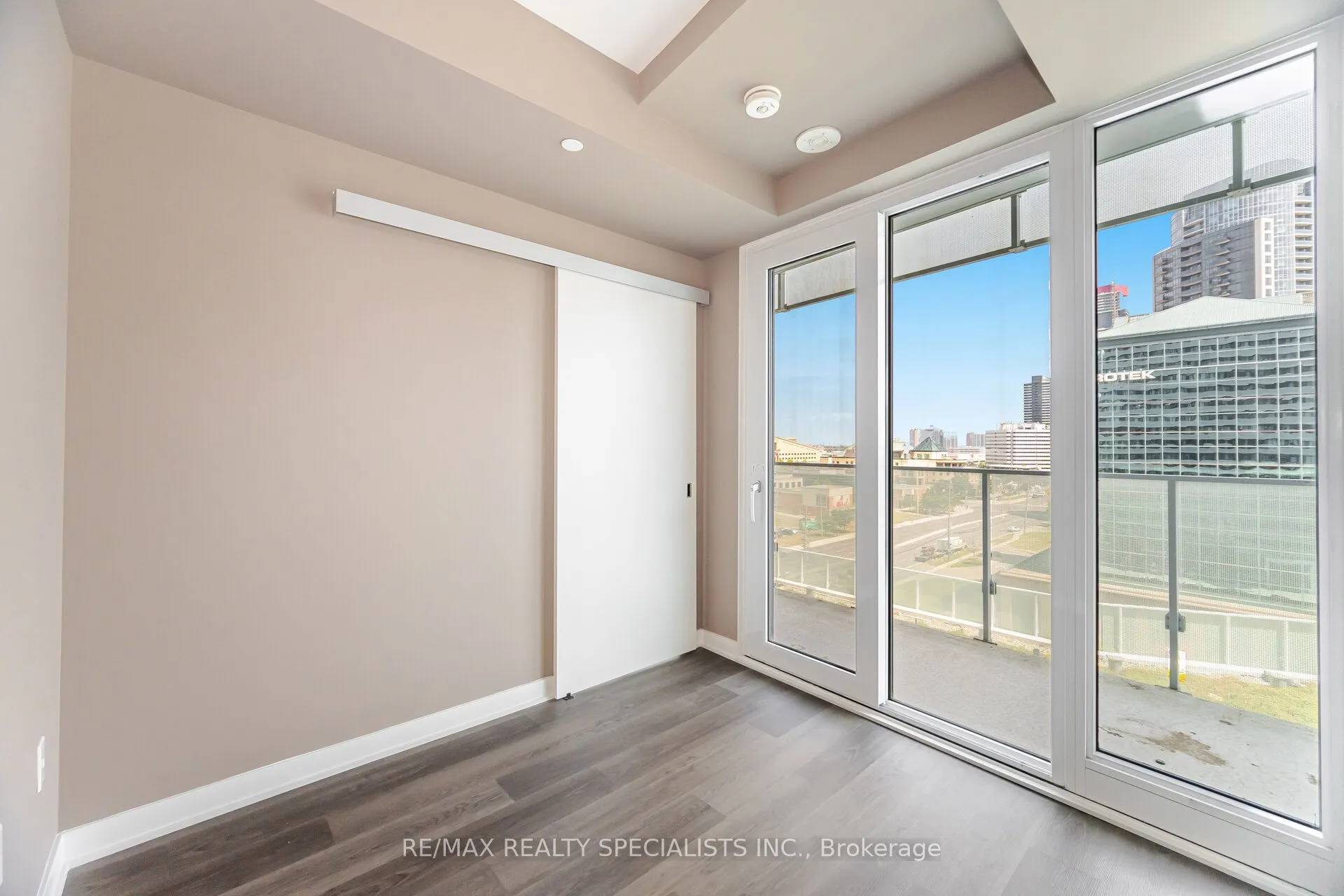 3900 Confederation Parkway, #701