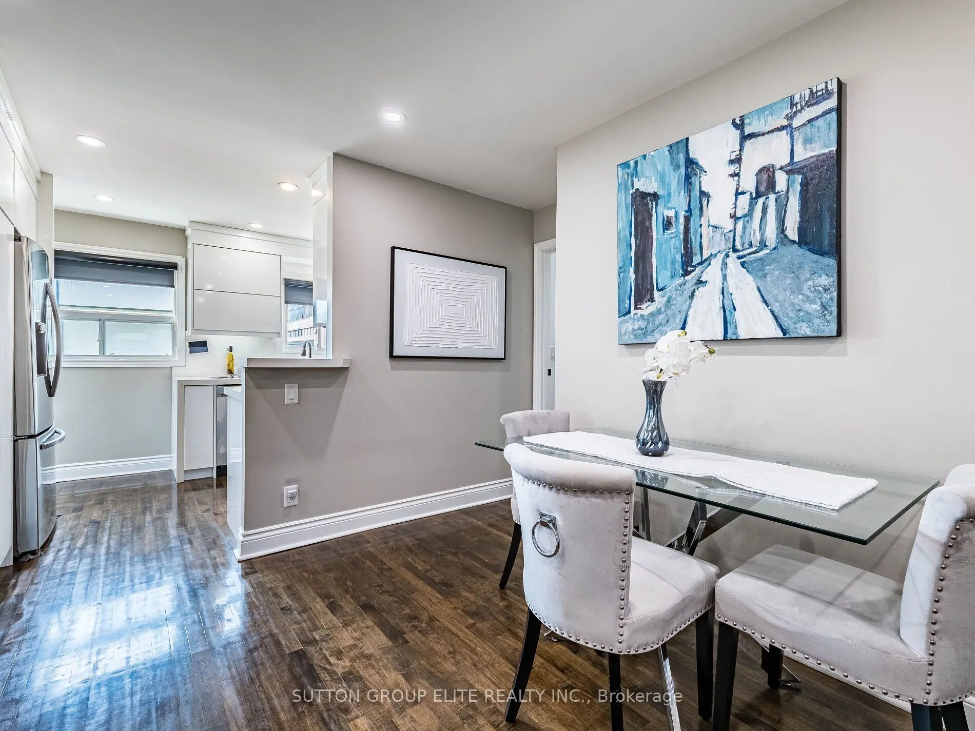 107 Martha Street N