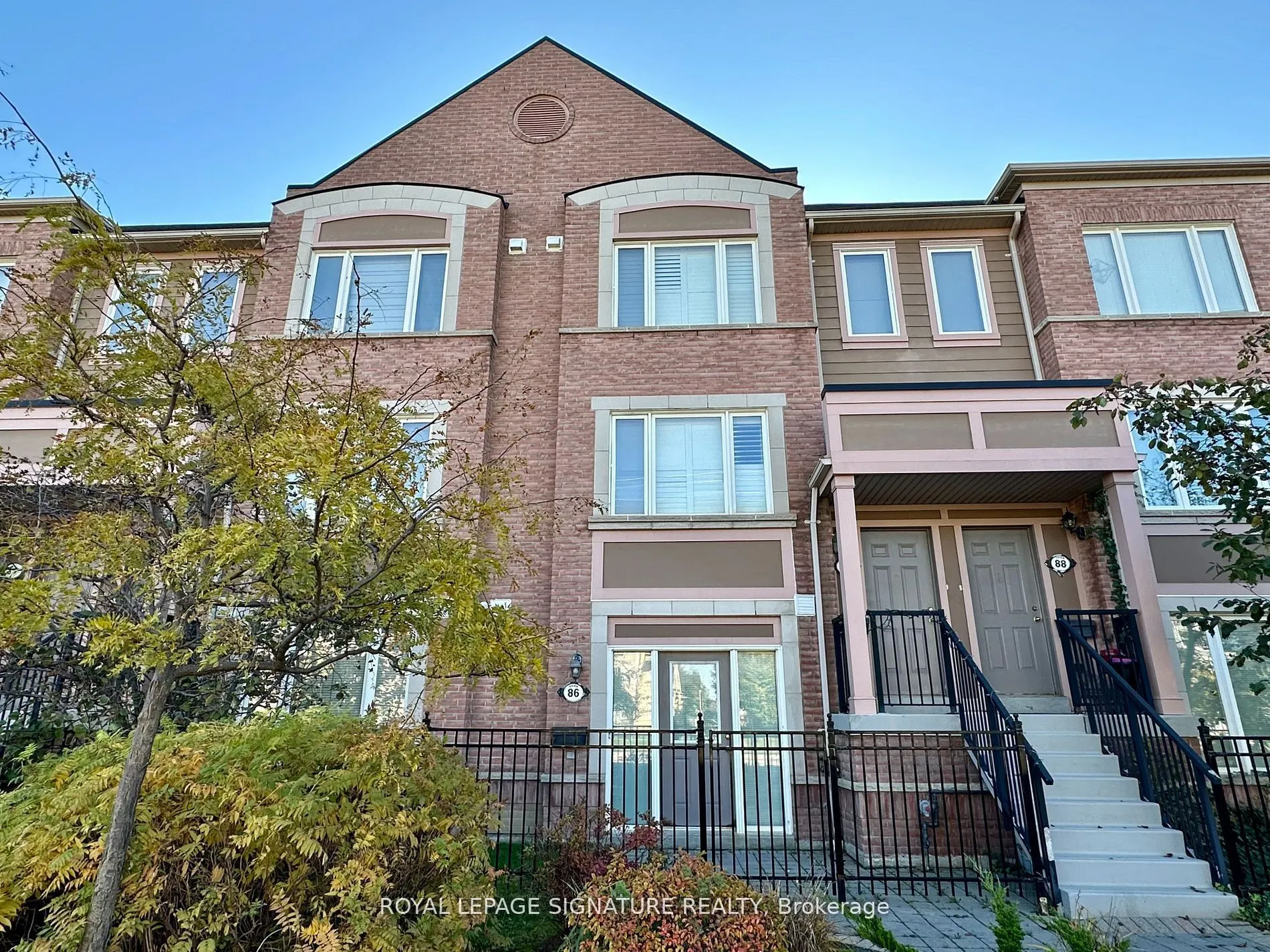 3088 Eglinton Avenue, #86