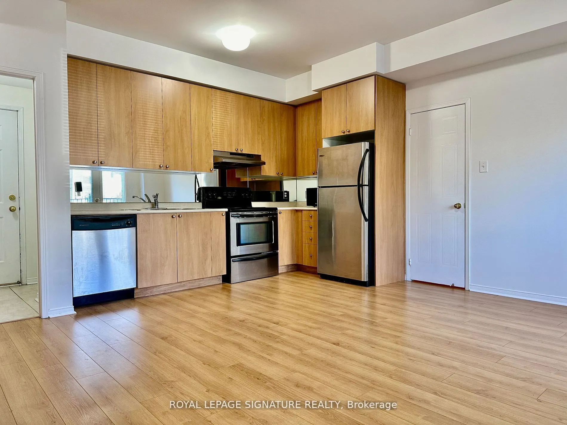 3088 Eglinton Avenue, #86