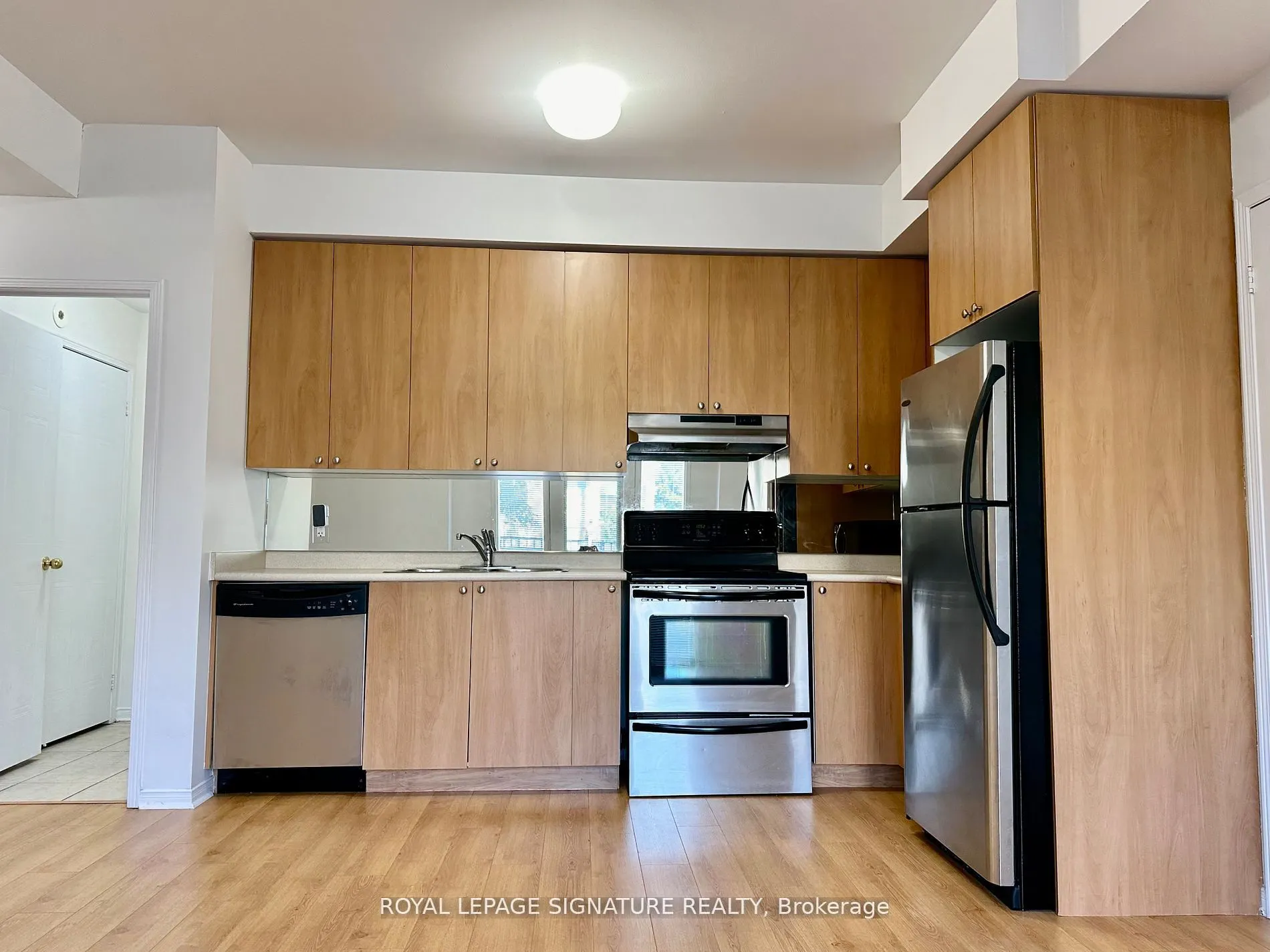 3088 Eglinton Avenue, #86