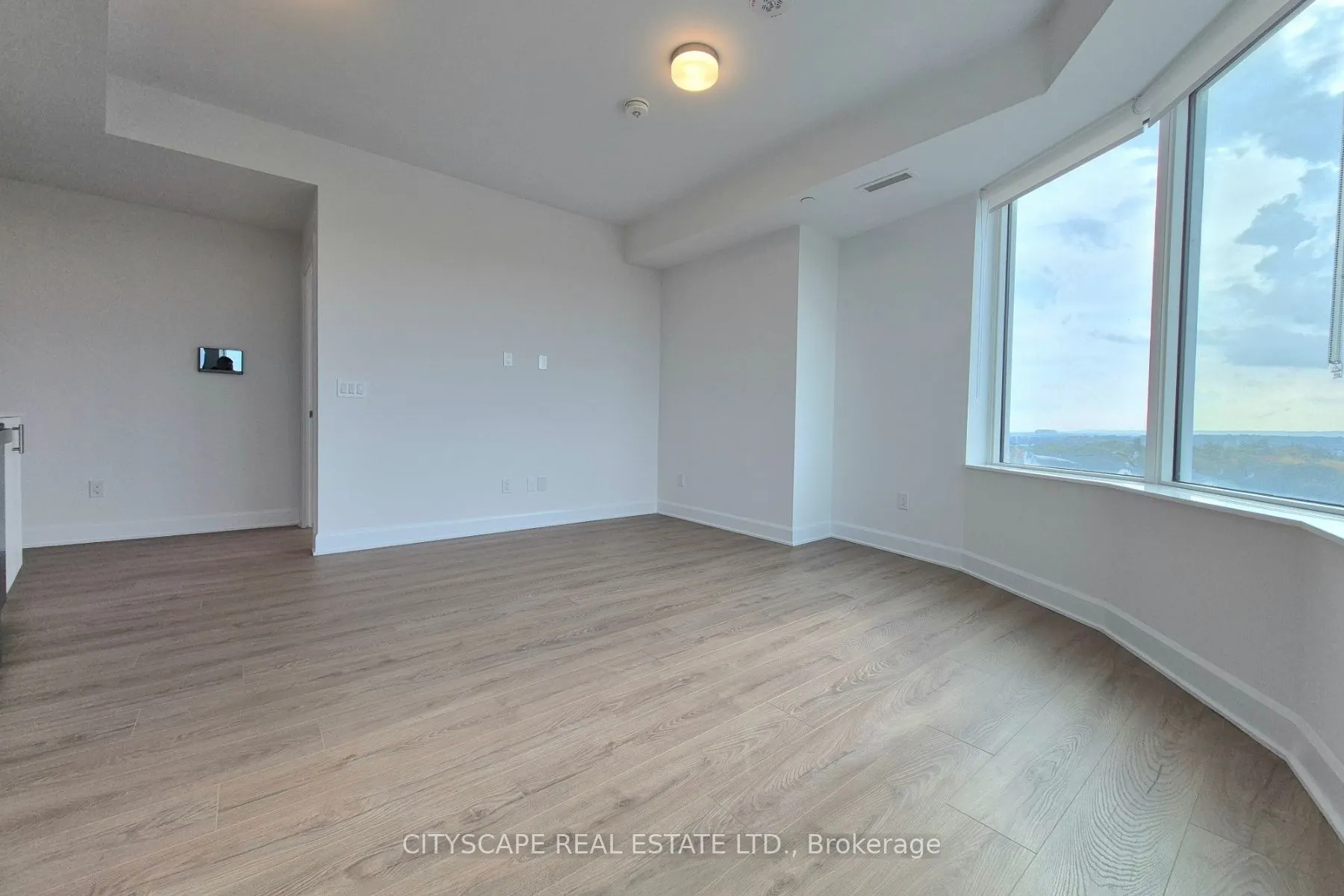 3240 William Coltson Avenue, #909