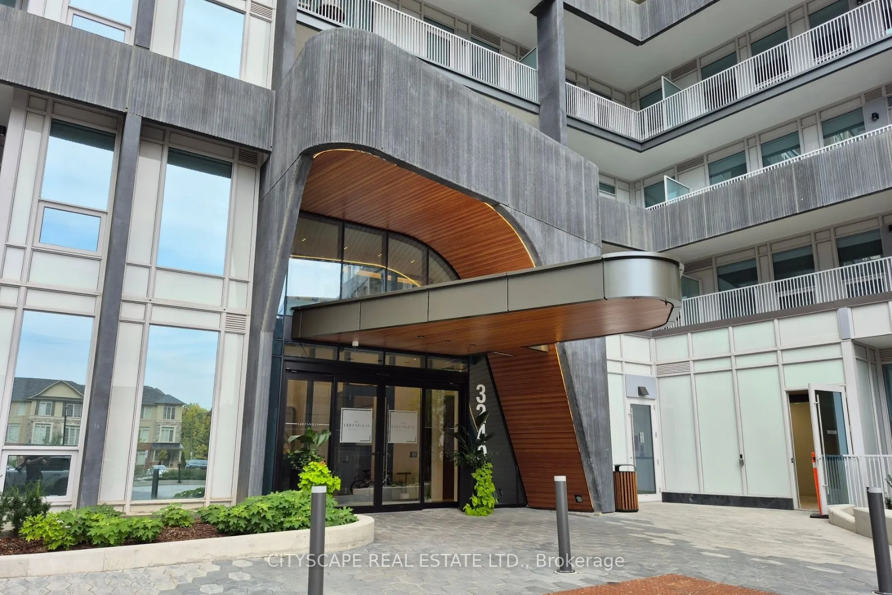 3240 William Coltson Avenue, #909