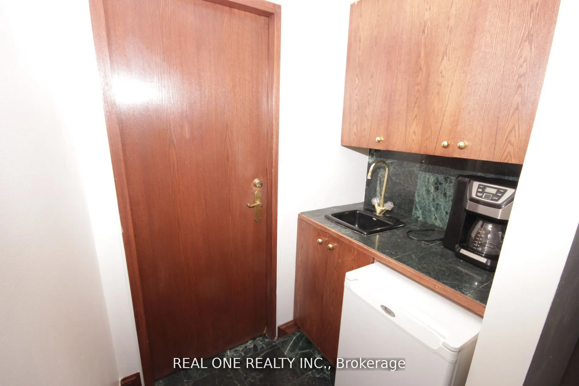 1280 Finch Avenue W, #601