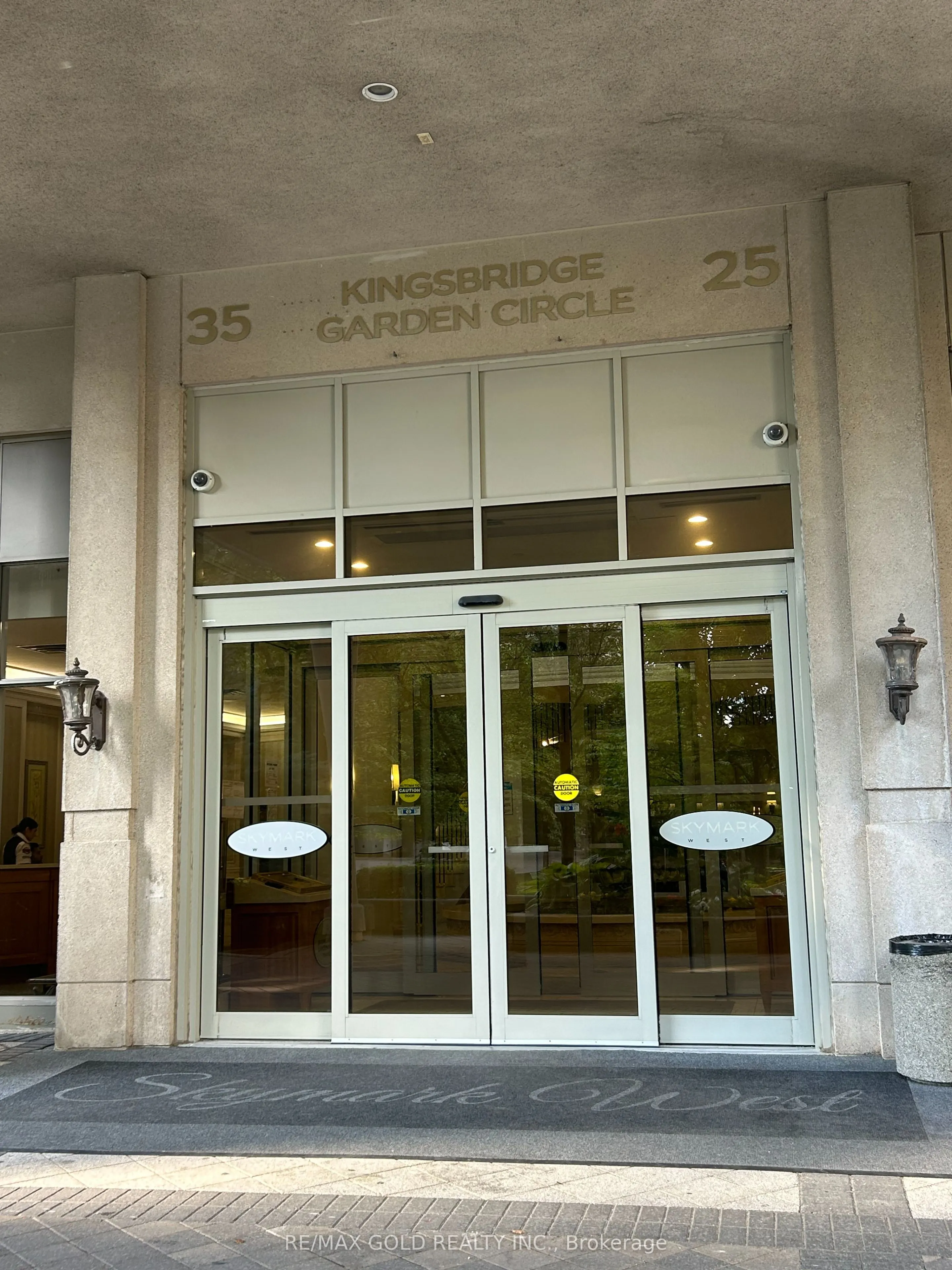 25 Kingsbridge Garden, #2119
