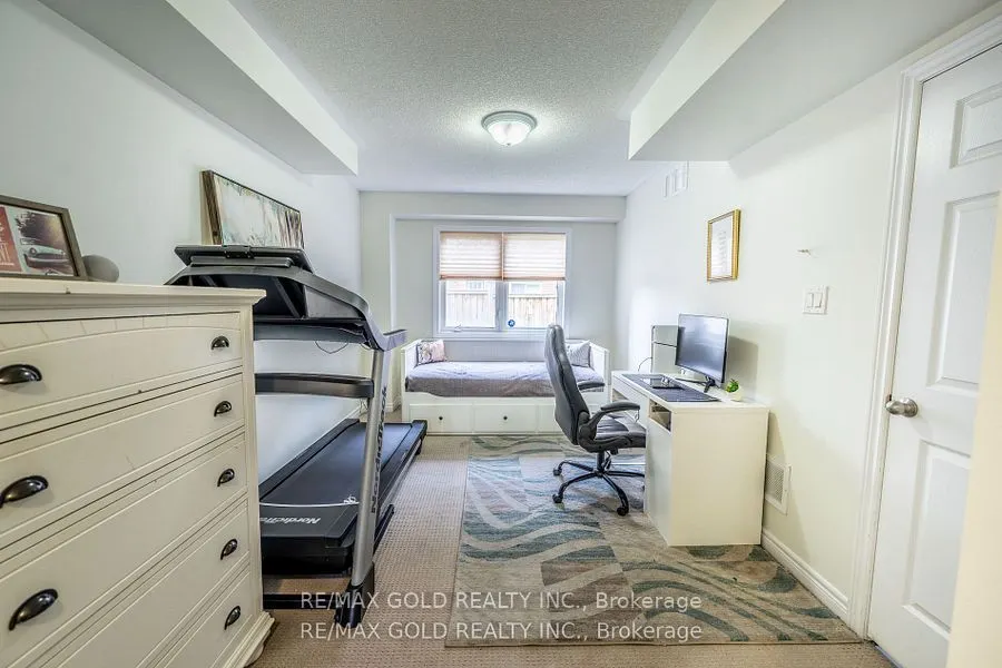 34 Rockbrook Trail