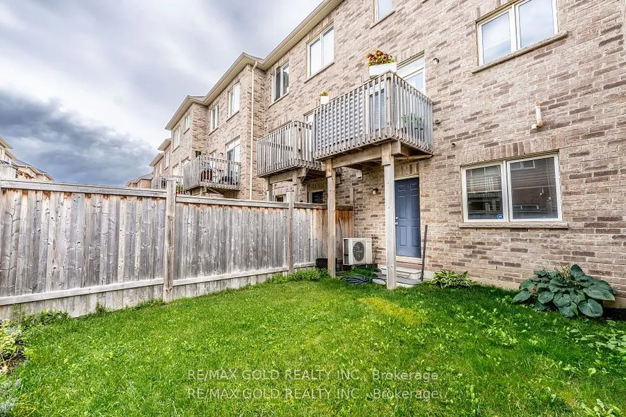 34 Rockbrook Trail