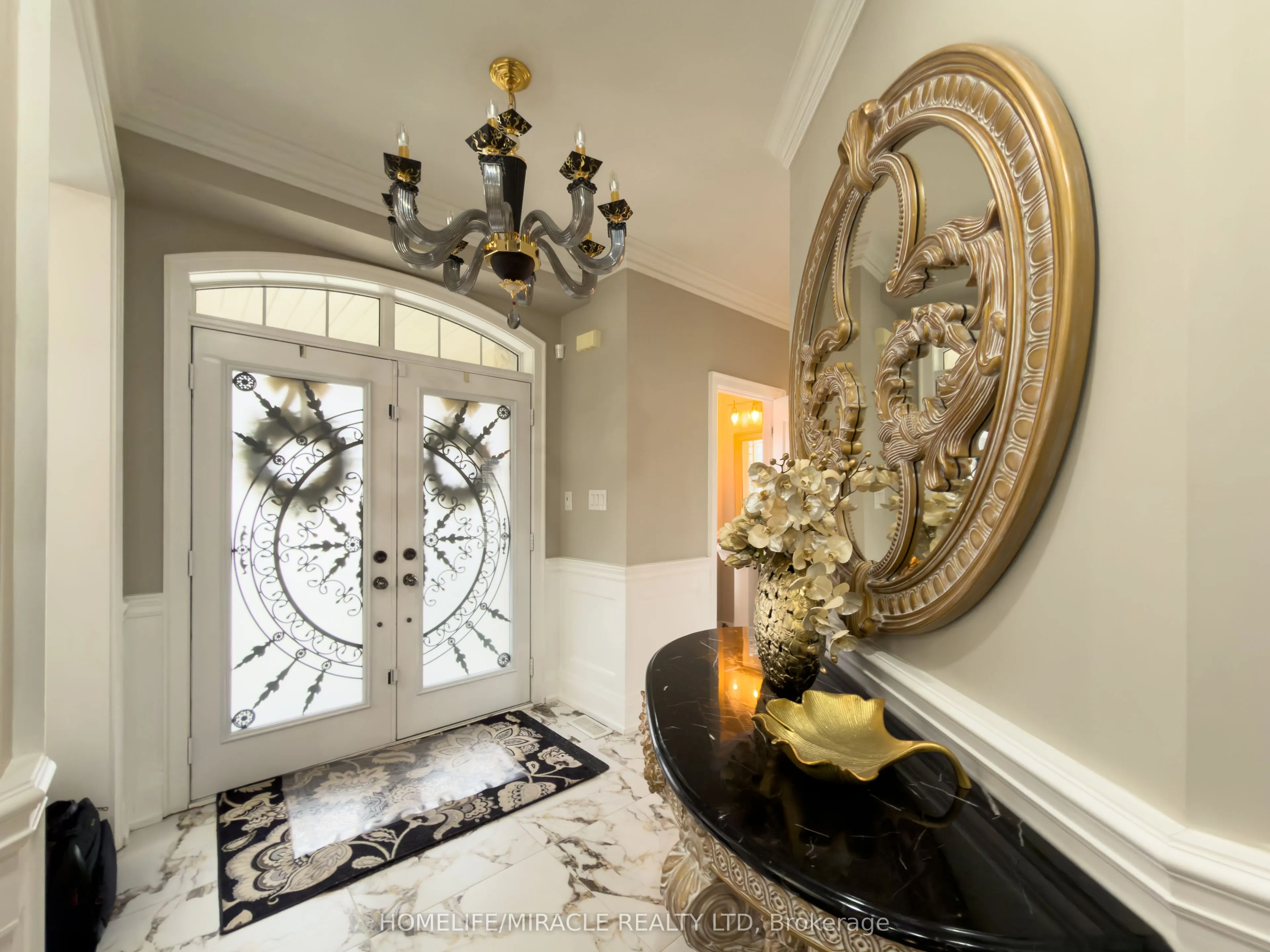 404 Queen Mary Drive