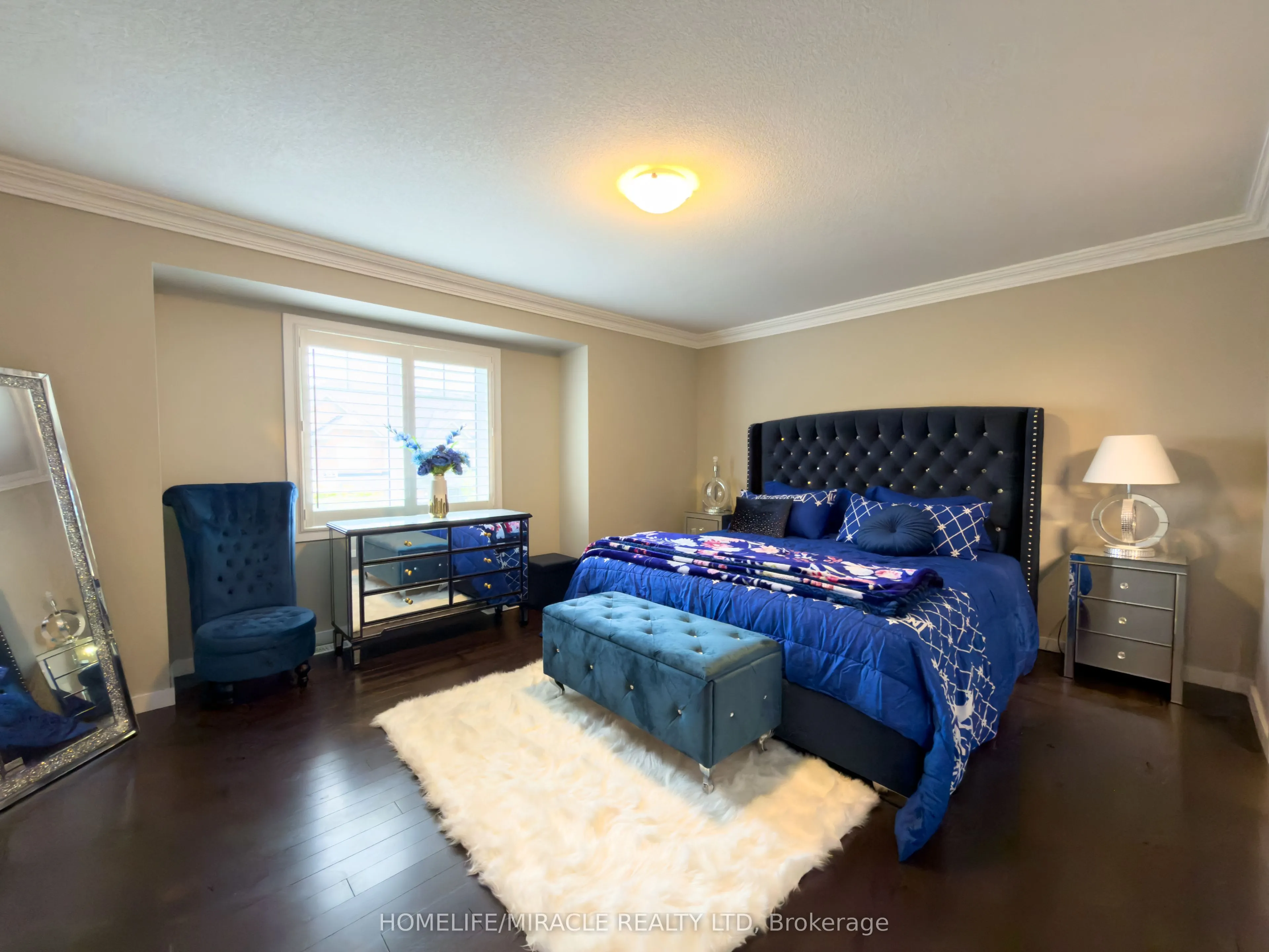 404 Queen Mary Drive