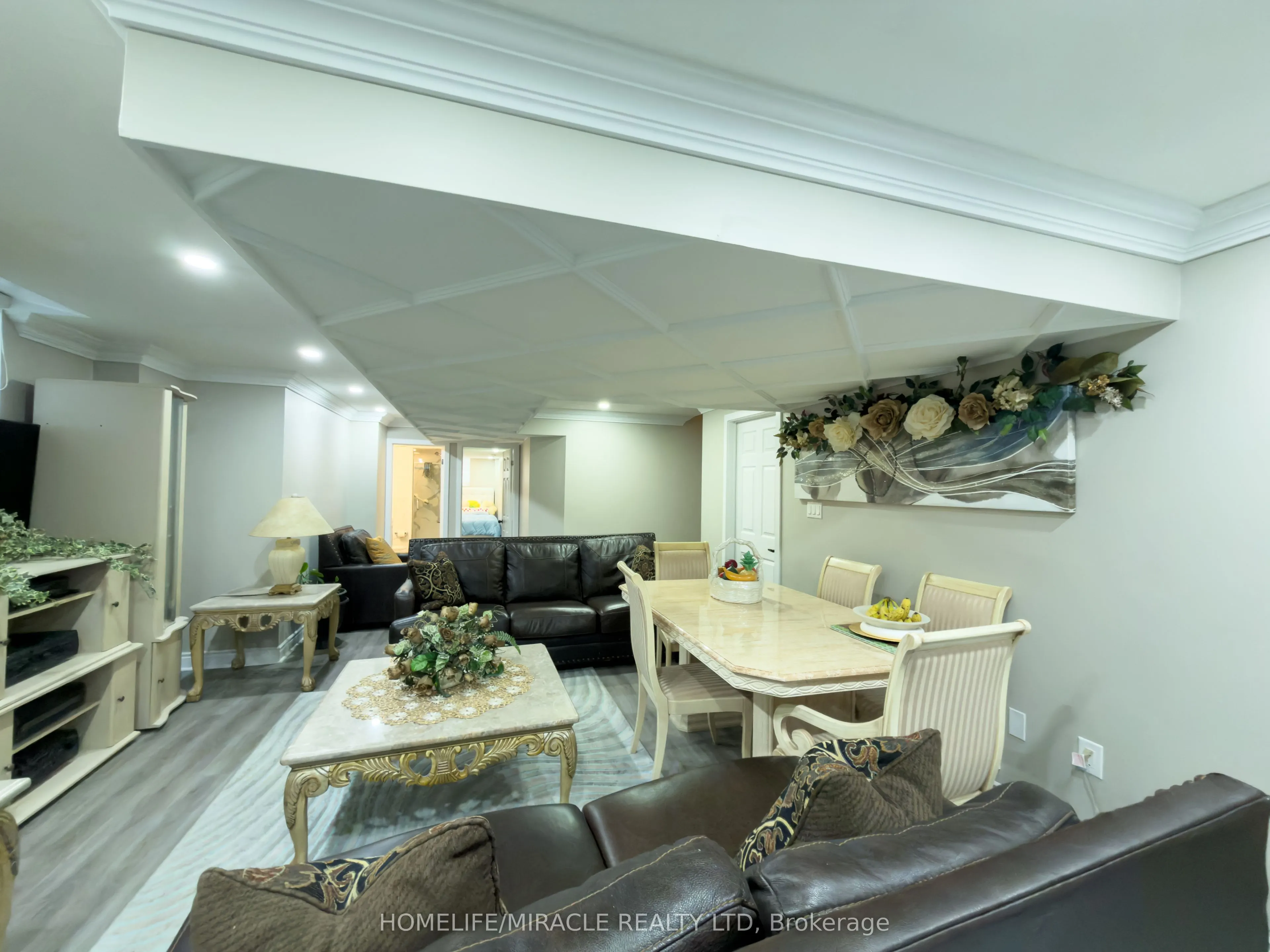 404 Queen Mary Drive
