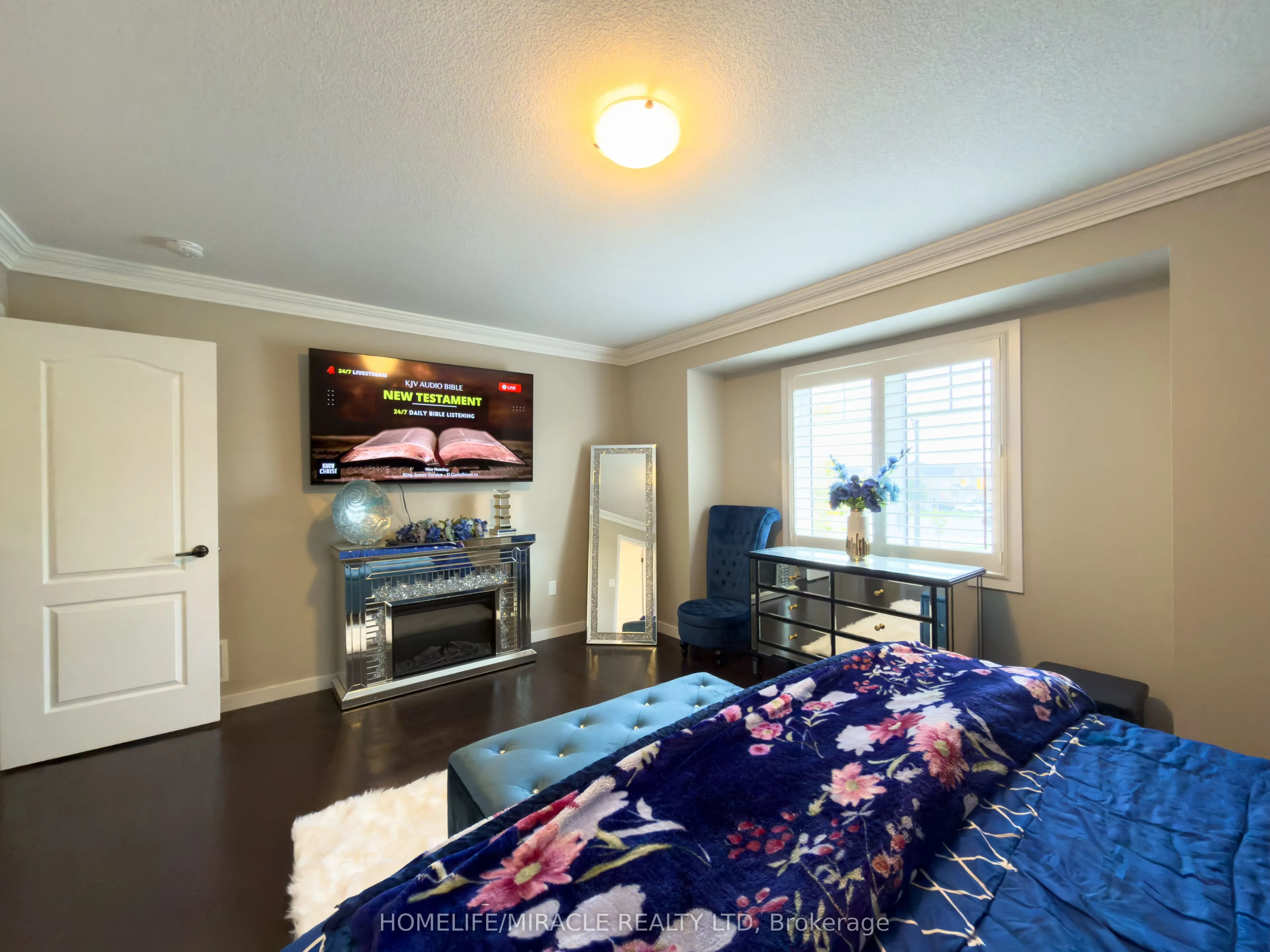 404 Queen Mary Drive