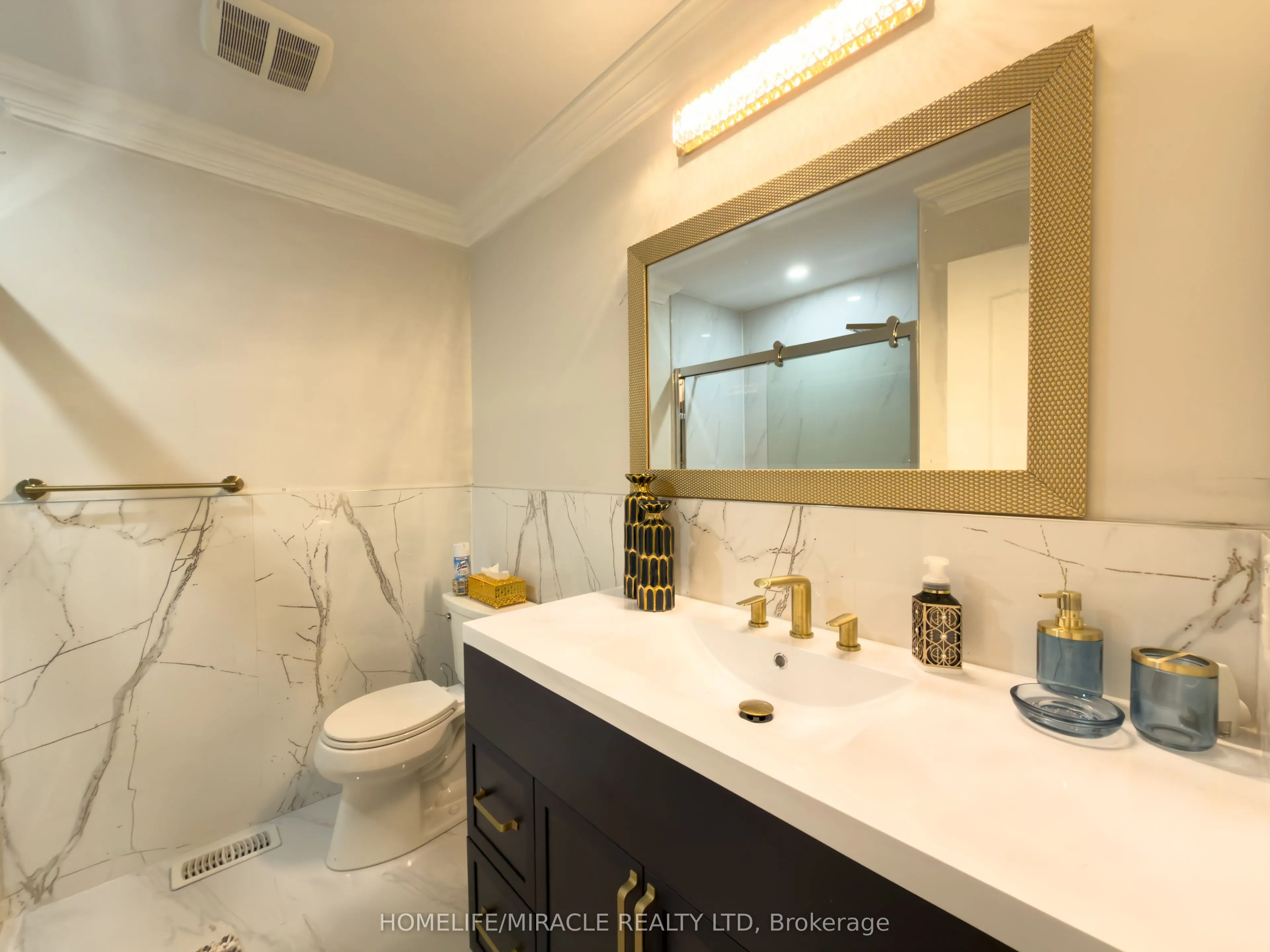 404 Queen Mary Drive