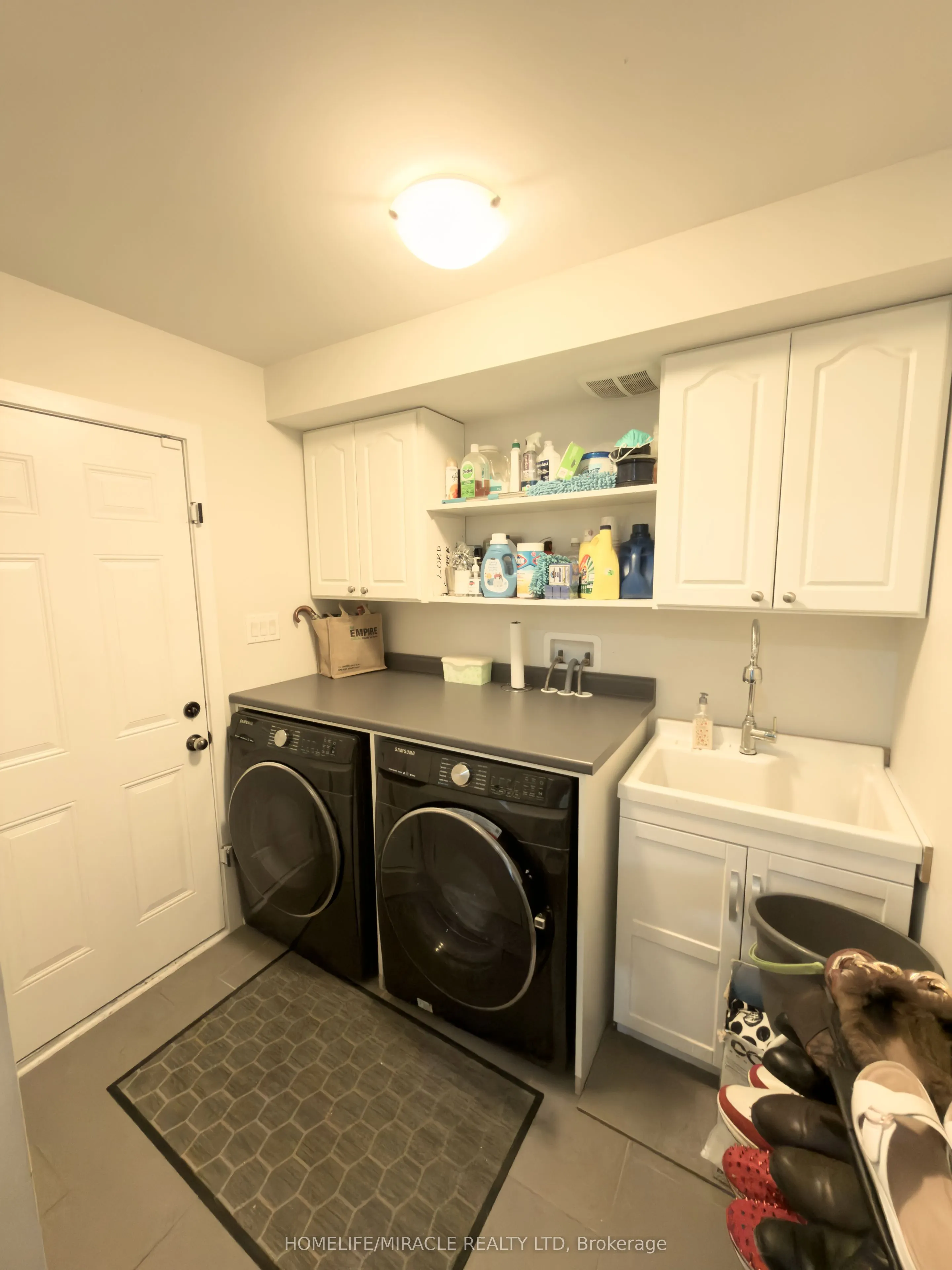 404 Queen Mary Drive
