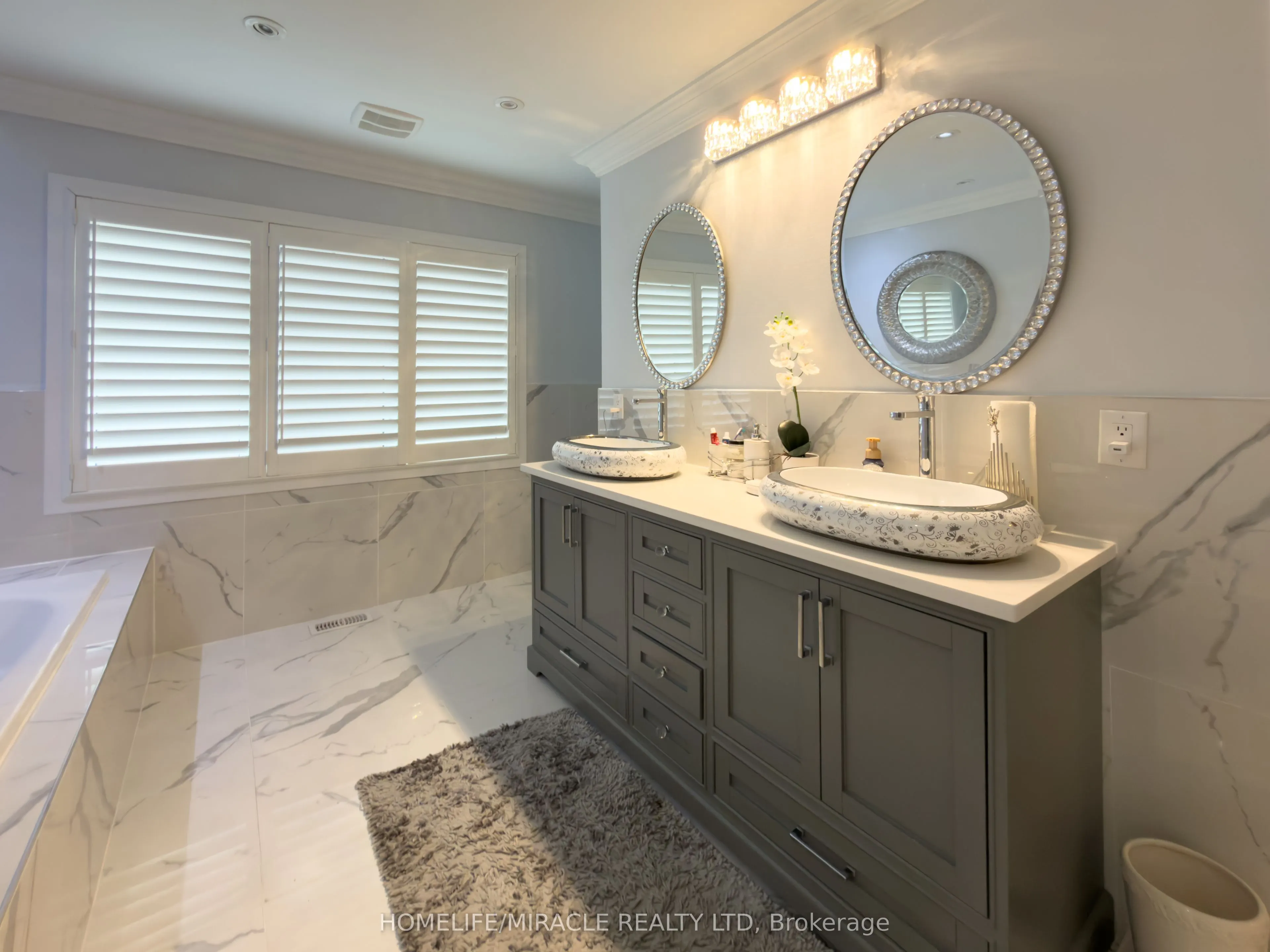 404 Queen Mary Drive