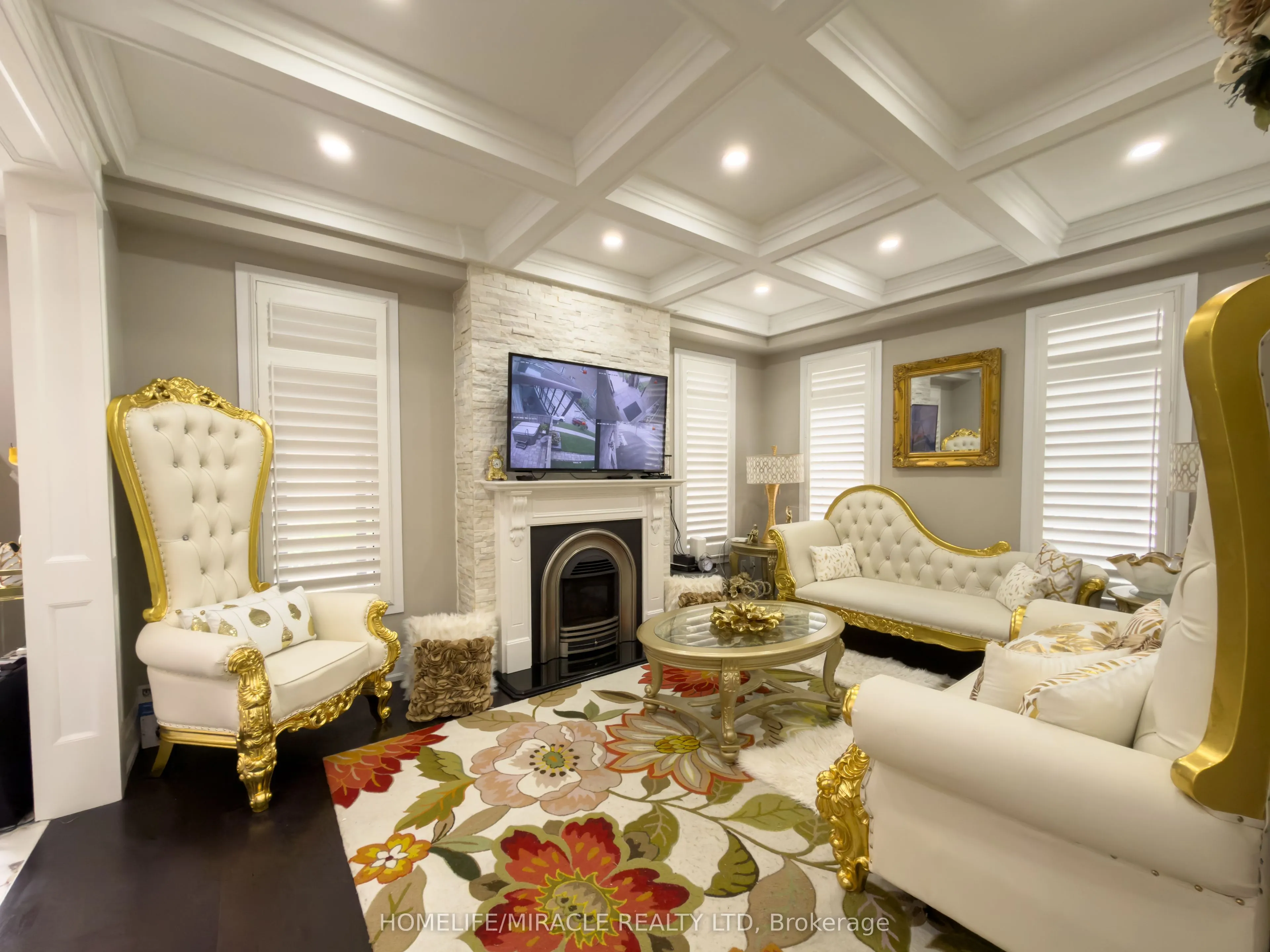 404 Queen Mary Drive
