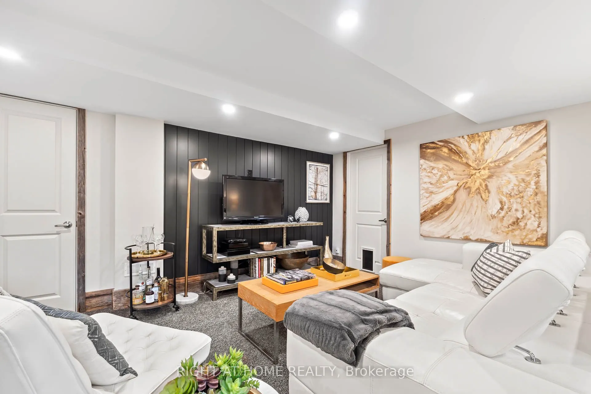 545 Huron Drive