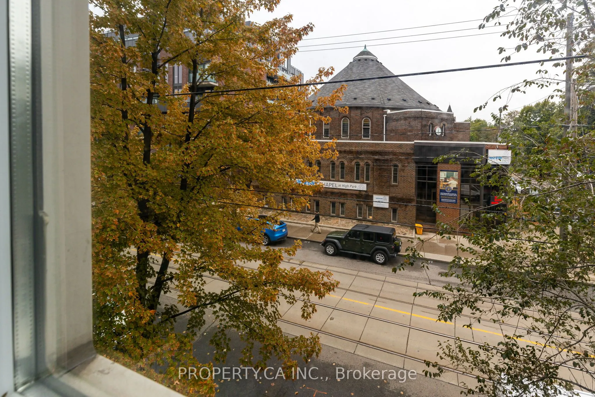 437 Roncesvalles Avenue, #211