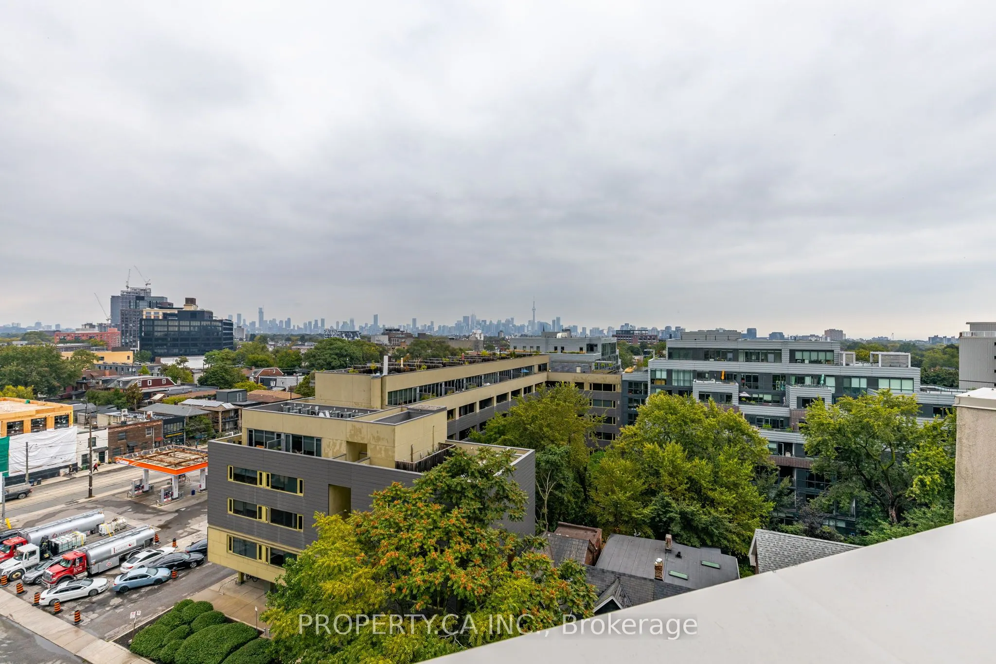 437 Roncesvalles Avenue, #211