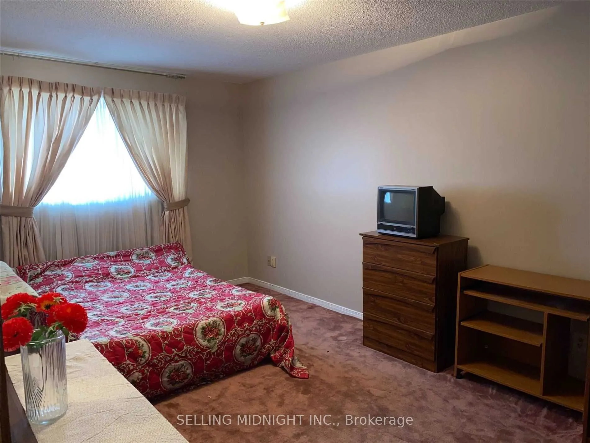 441 Rutherford Road N, #Room