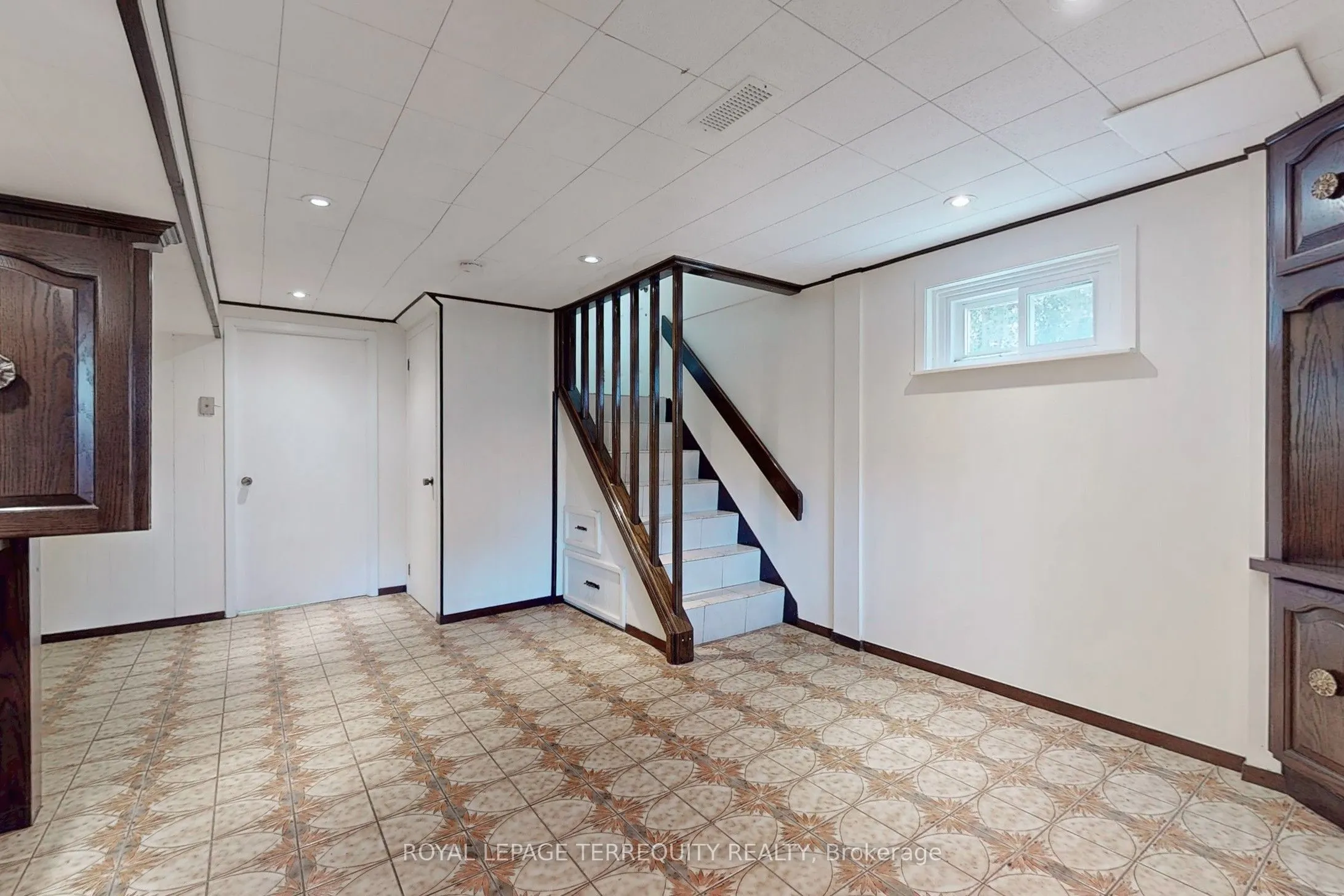 8 Cromer Place