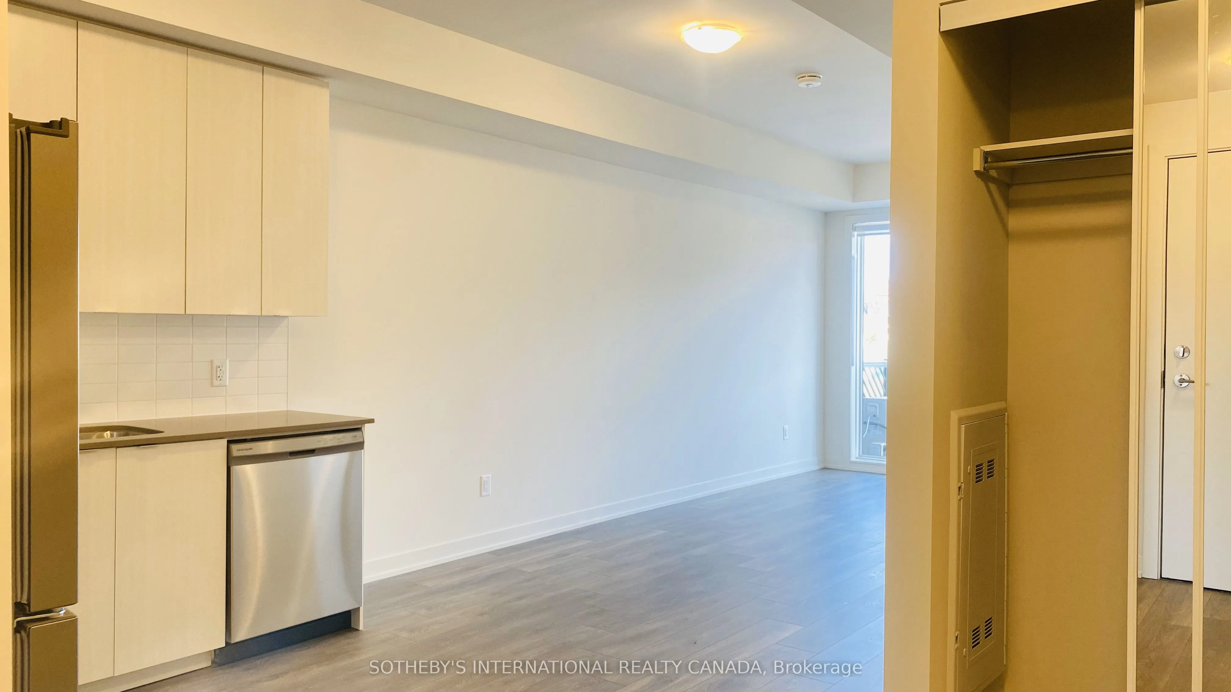 62 Sky Harbour Drive, #216