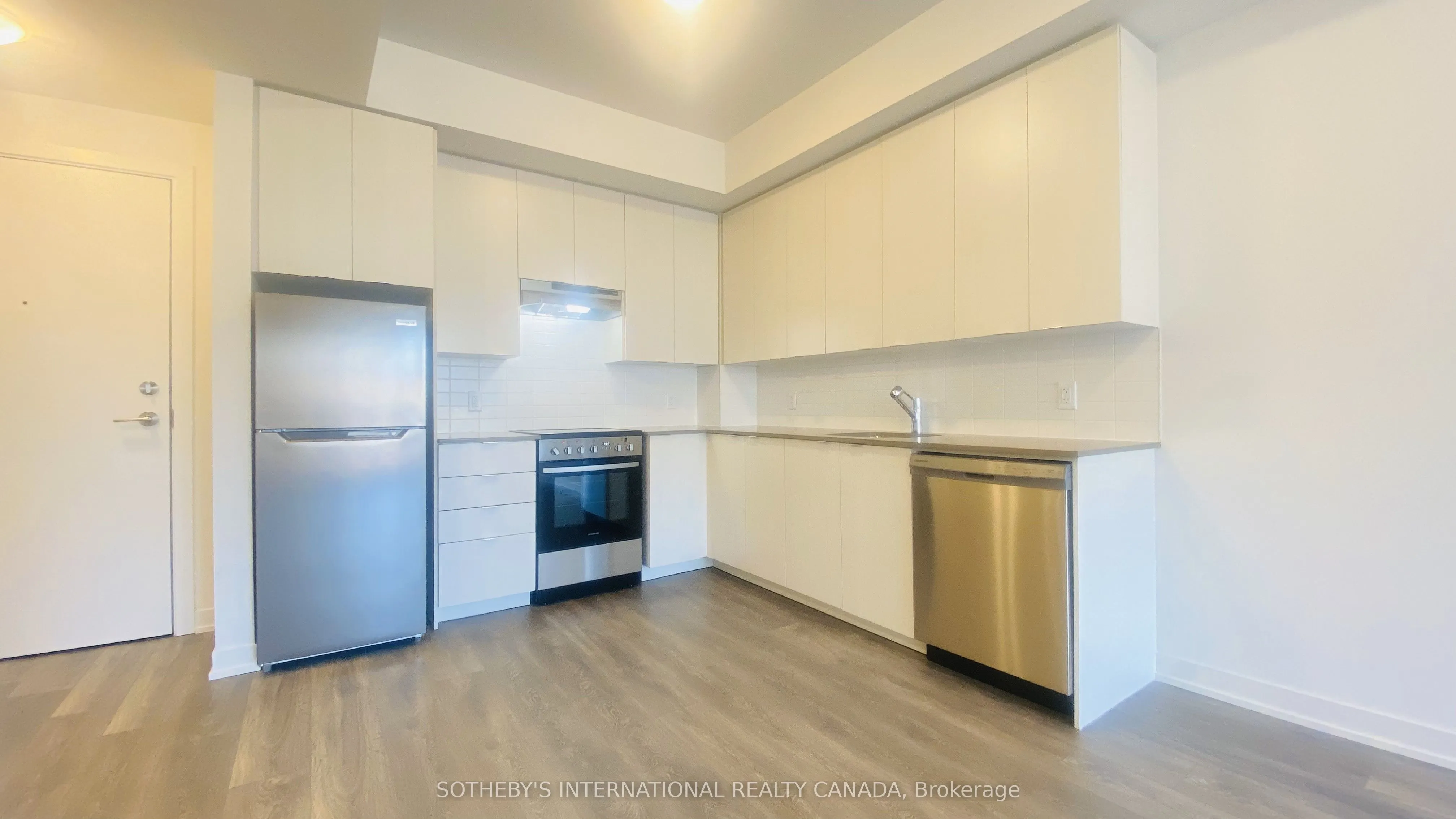 62 Sky Harbour Drive, #216