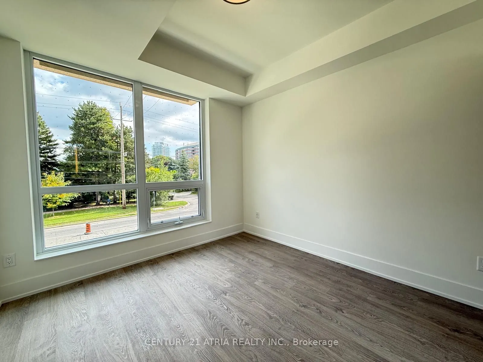 259 The Kingsway, #MZ04
