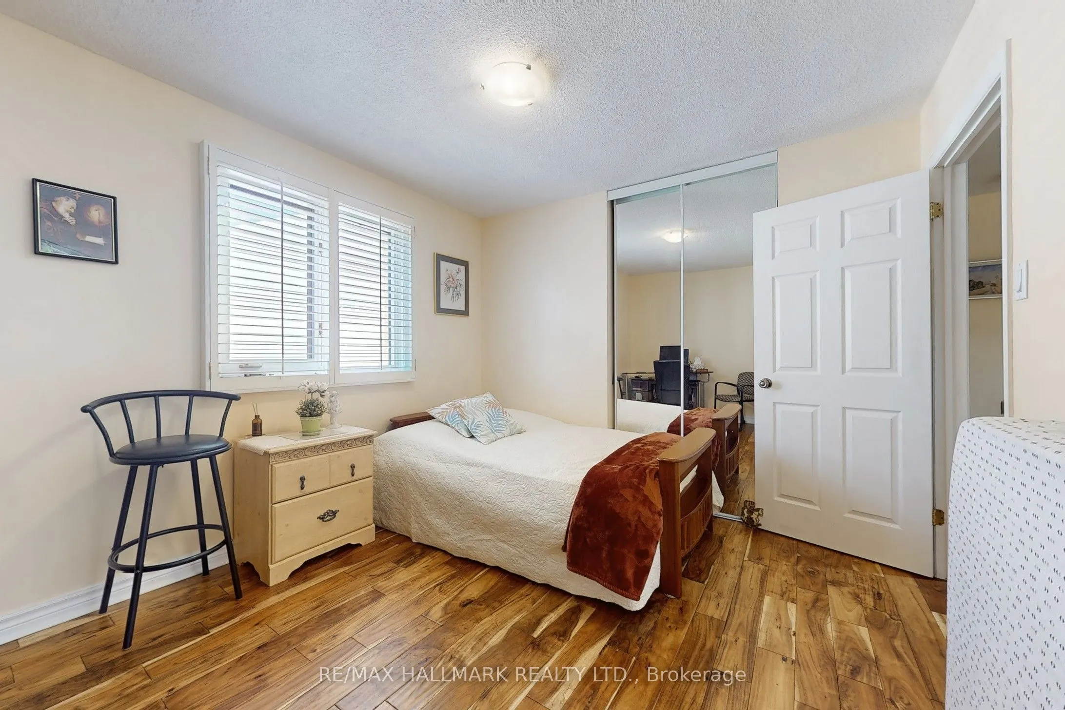 33 Parkside Drive
