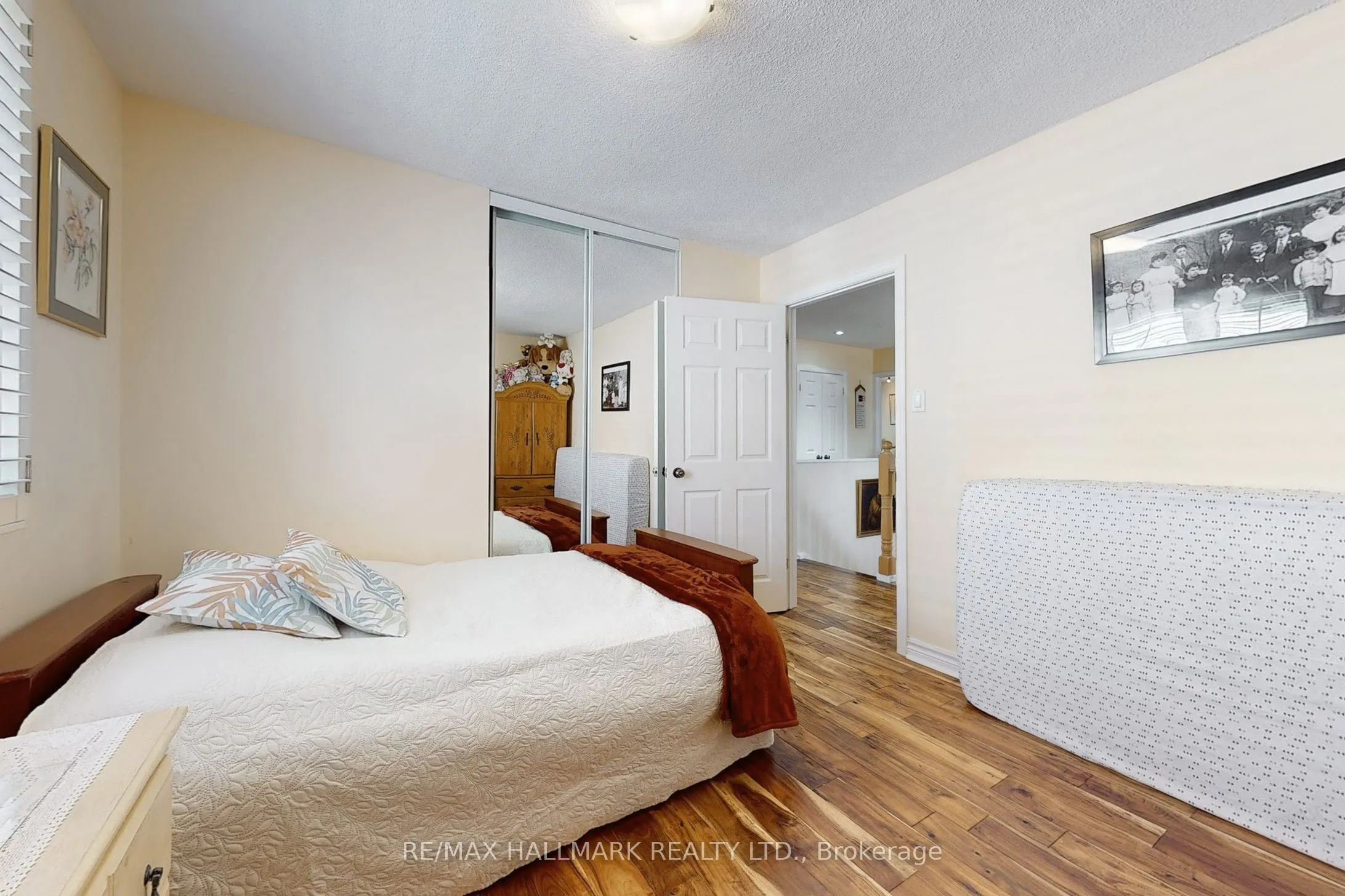 33 Parkside Drive
