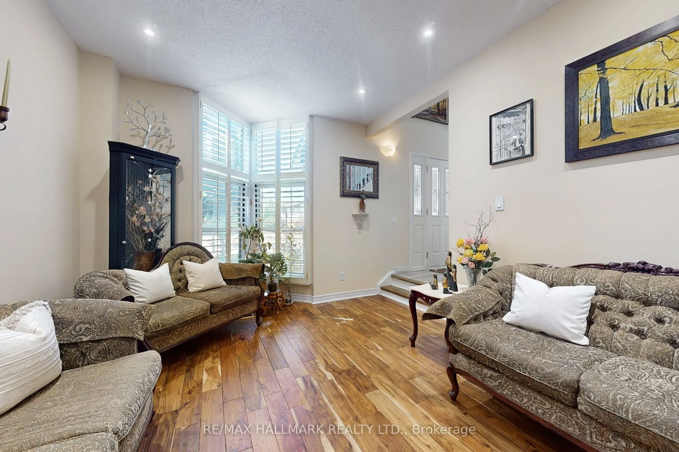 33 Parkside Drive