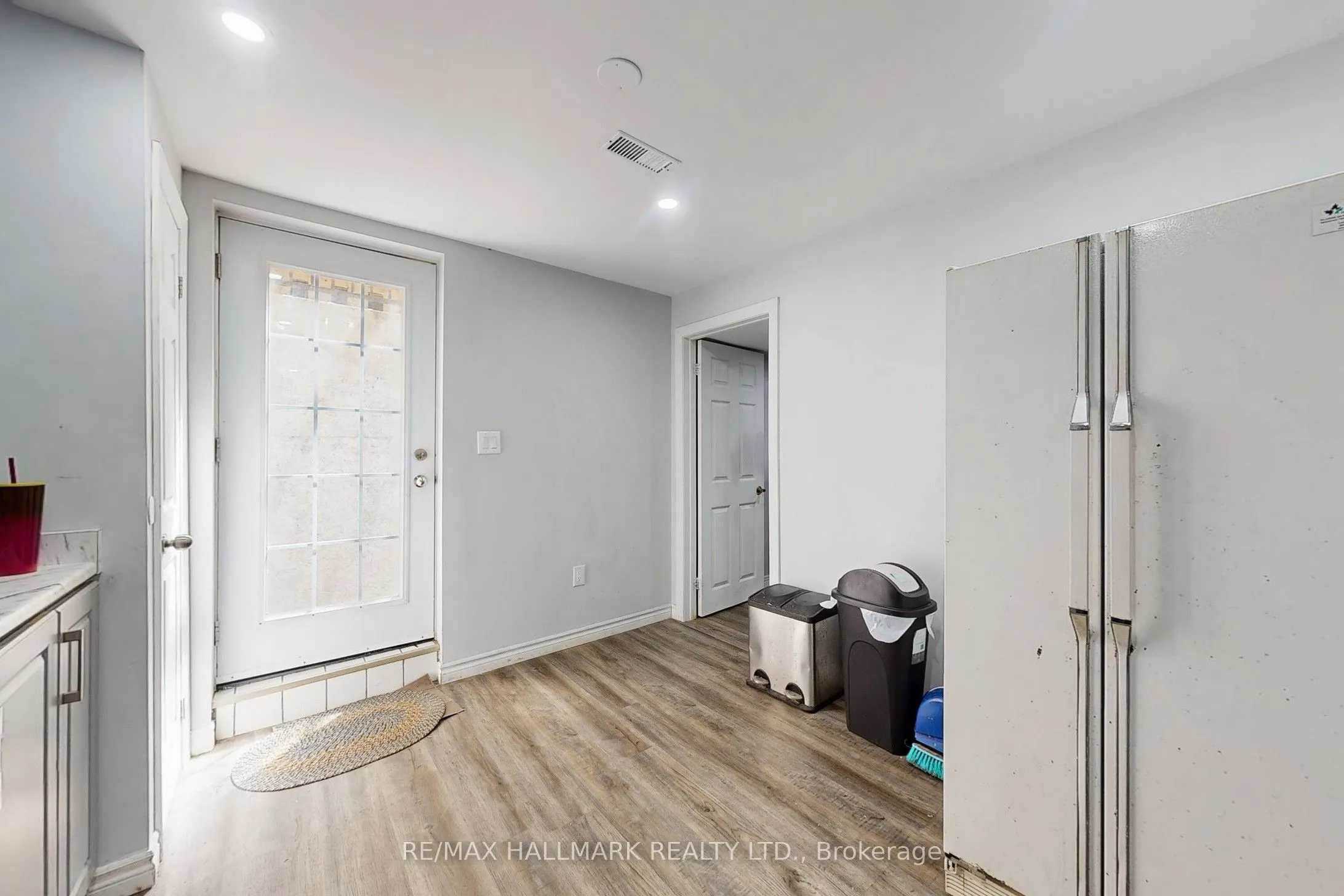 33 Parkside Drive