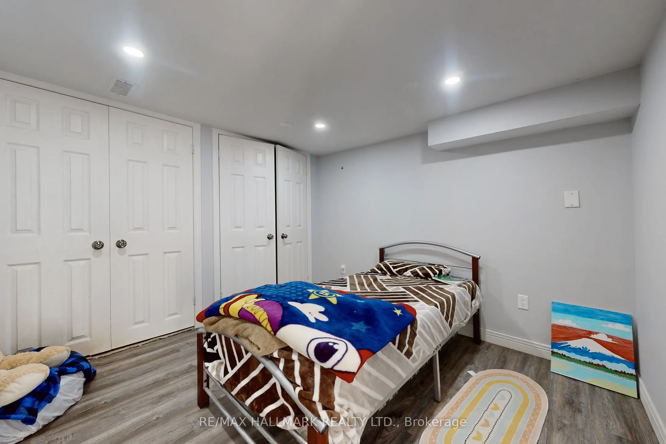 33 Parkside Drive
