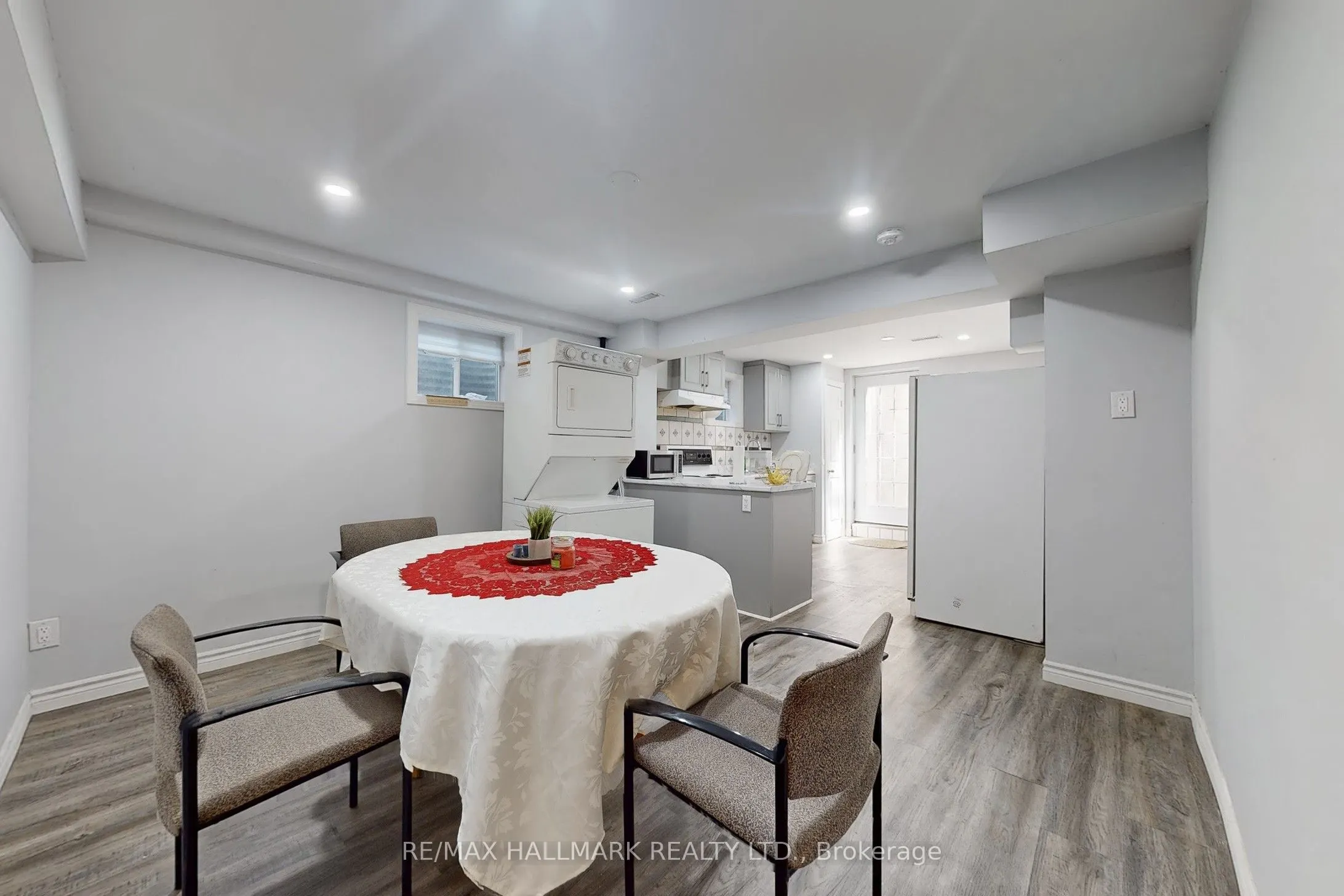 33 Parkside Drive