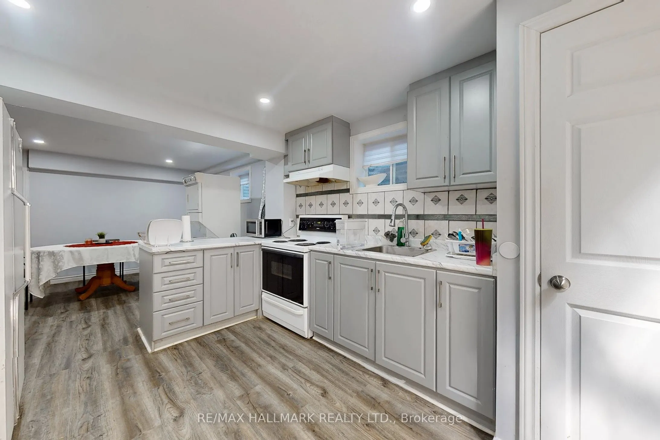33 Parkside Drive