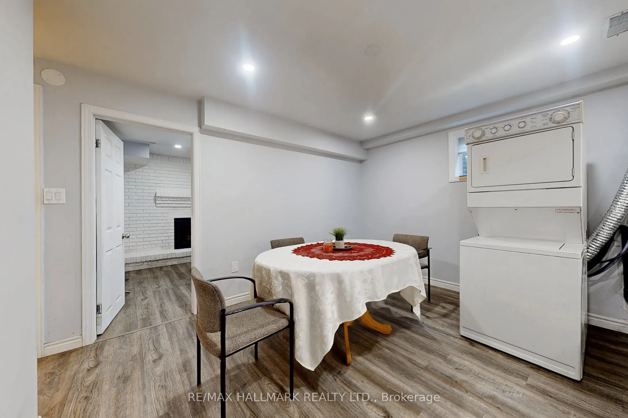 33 Parkside Drive