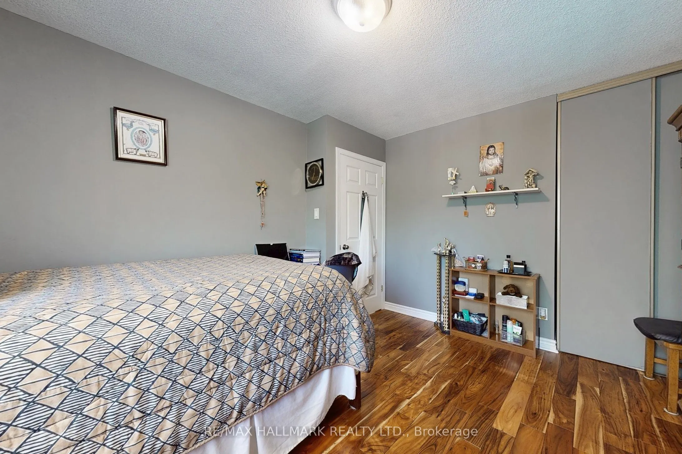 33 Parkside Drive