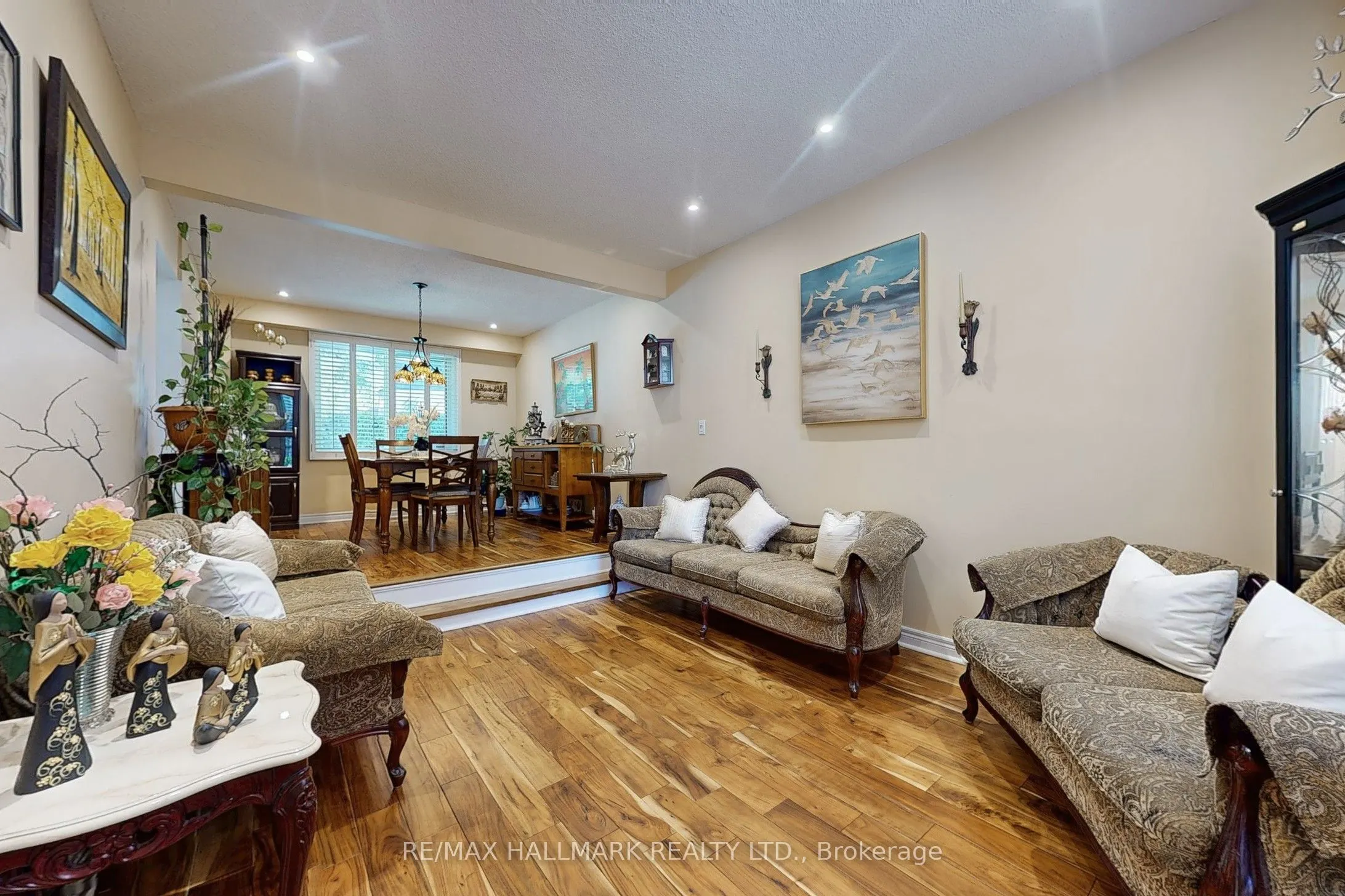 33 Parkside Drive