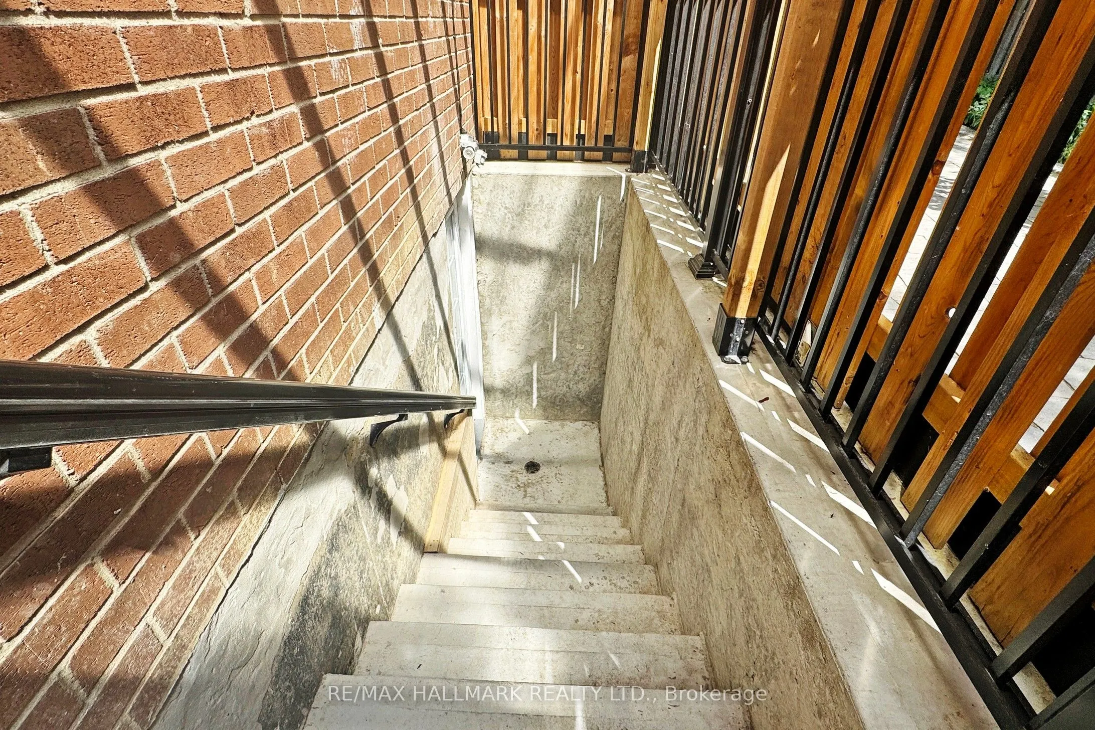 33 Parkside Drive