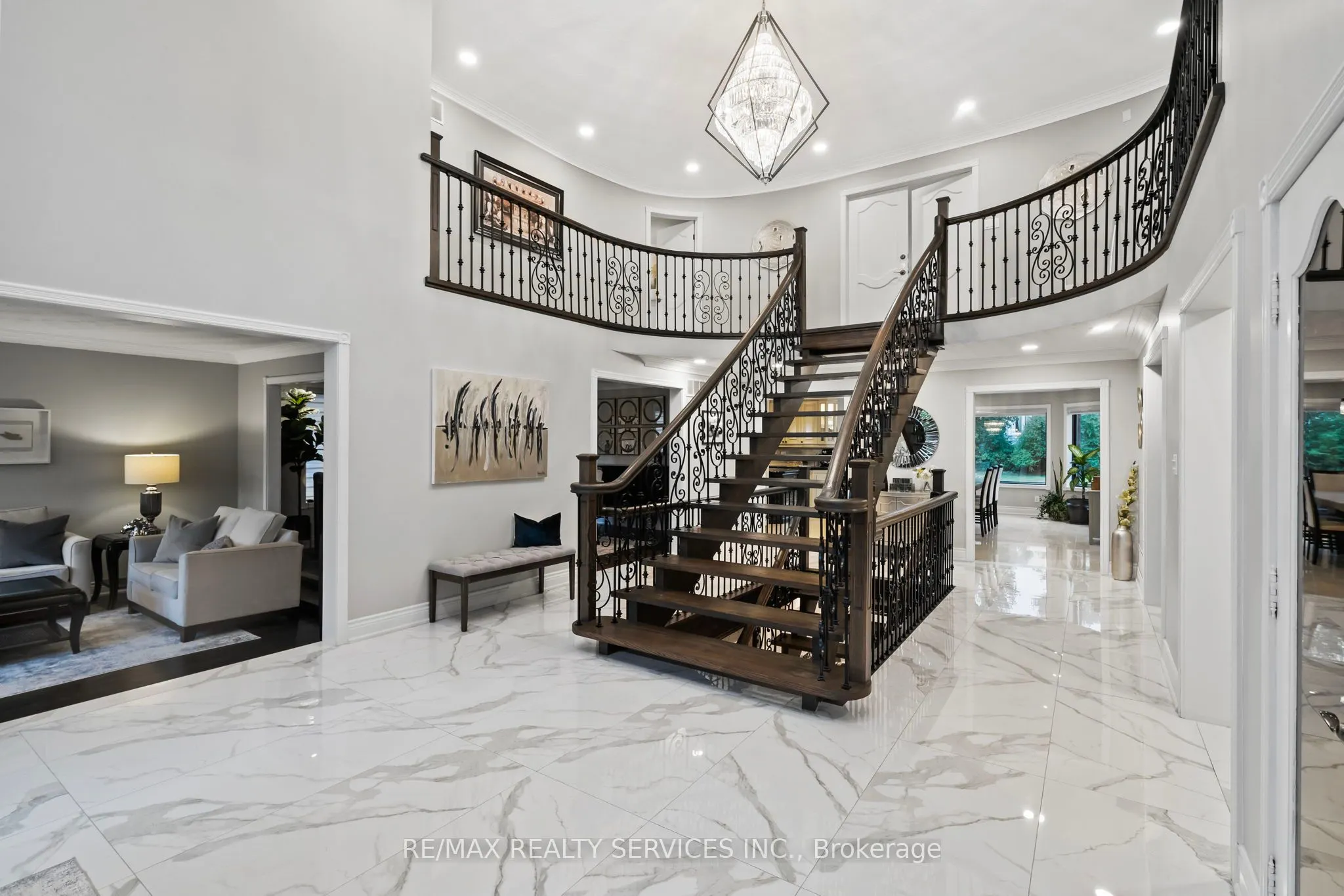 8 Evergreen Avenue