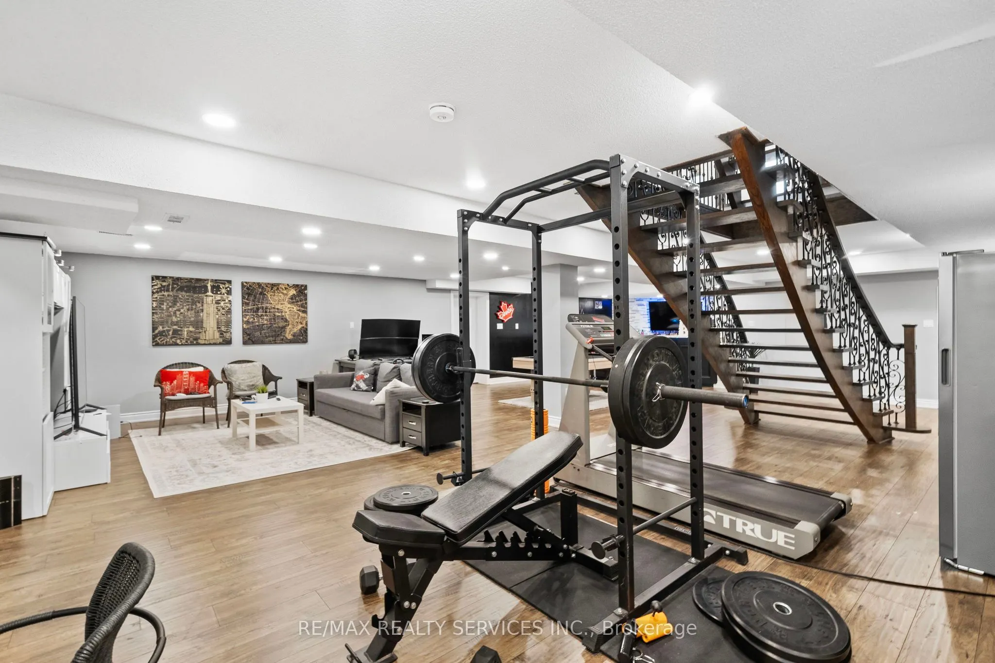 8 Evergreen Avenue