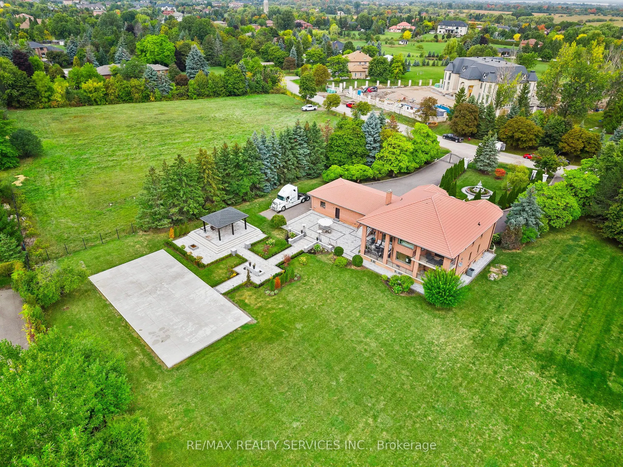 8 Evergreen Avenue