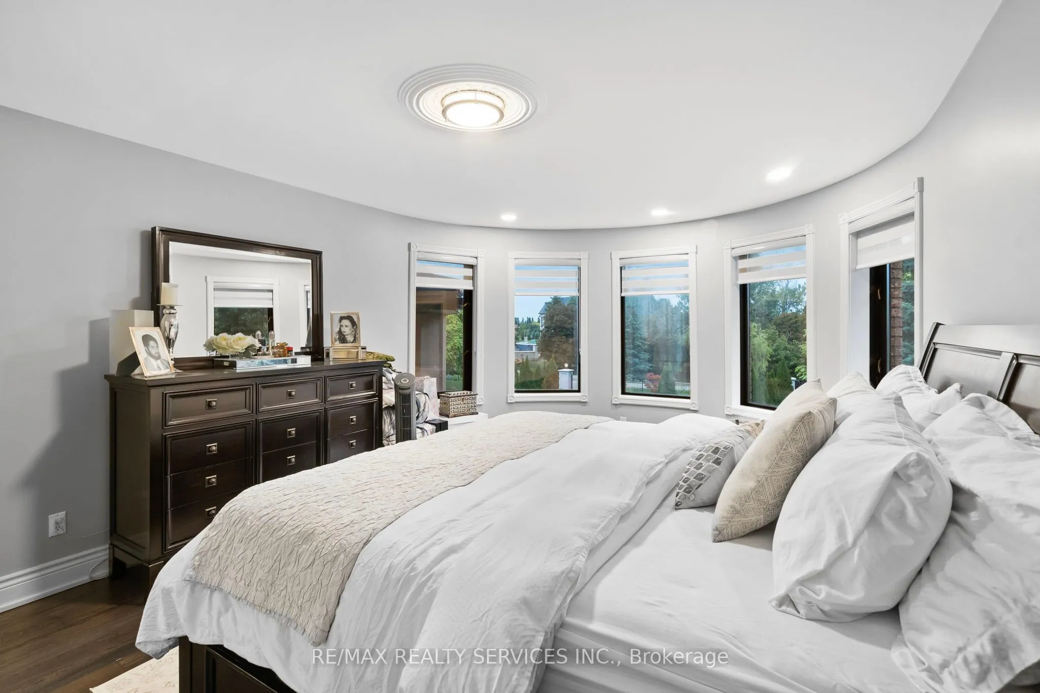8 Evergreen Avenue